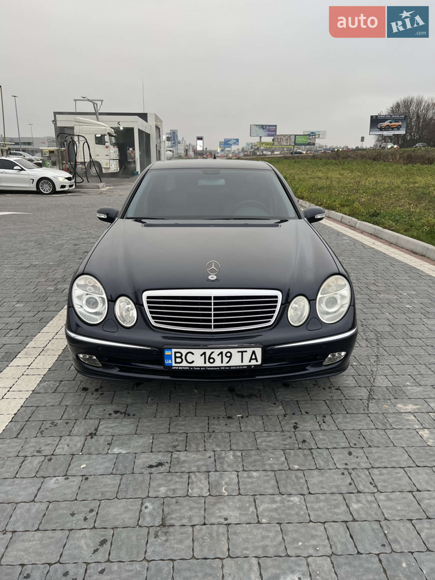 Головне фото звіту автомобіля MERCEDES-BENZ E 240 2002