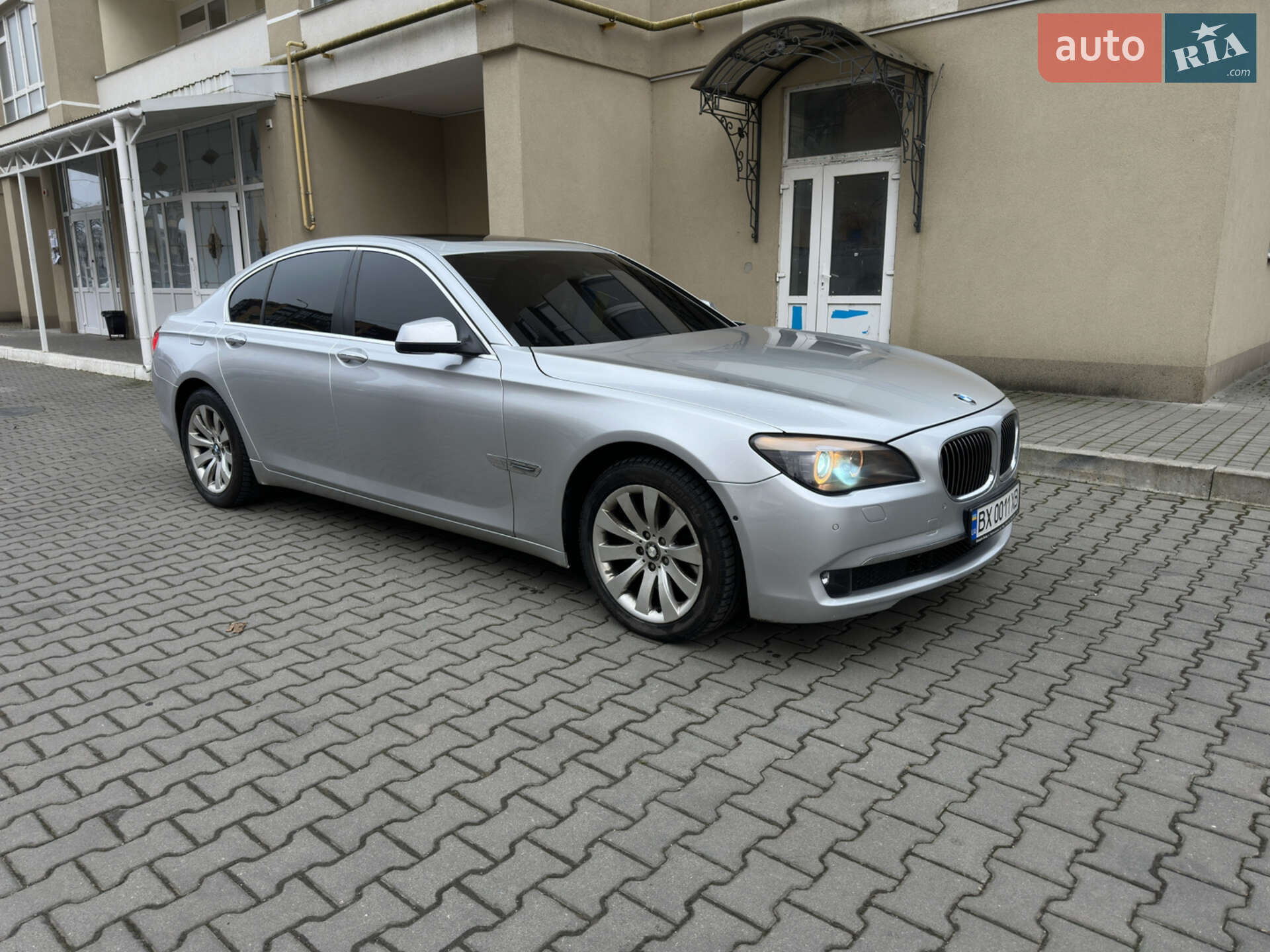 BMW 730 2011