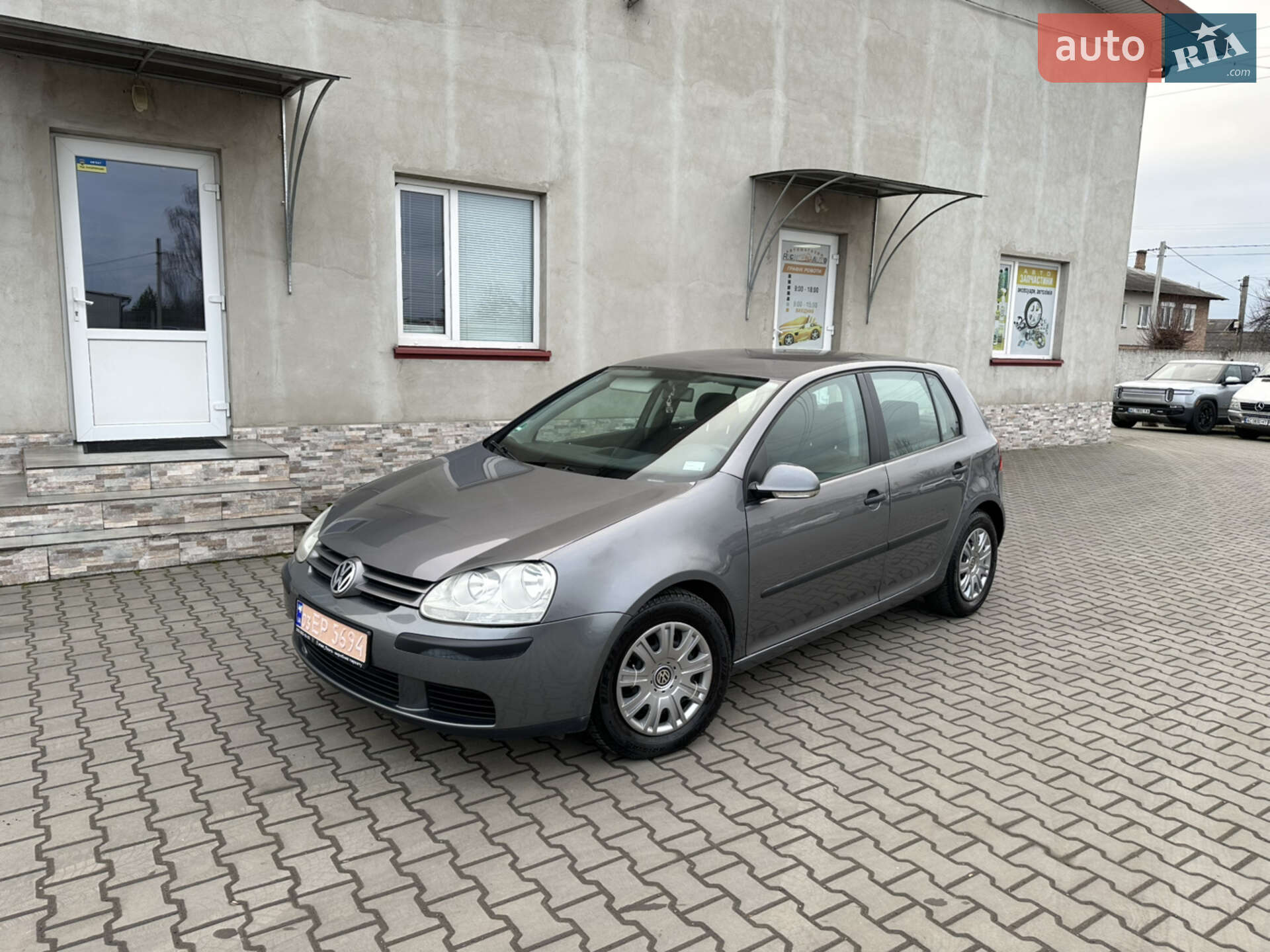 VOLKSWAGEN GOLF 2004