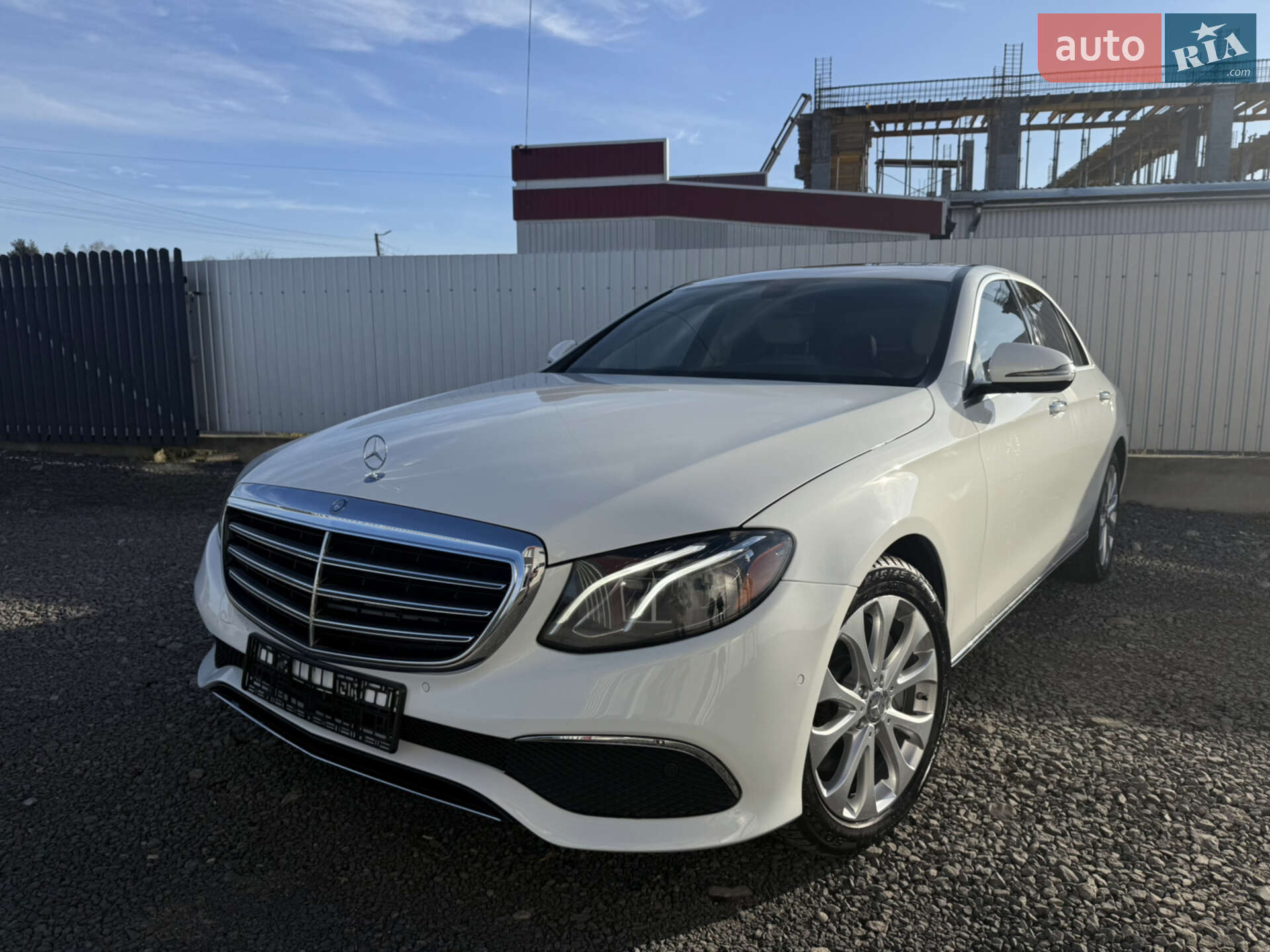 MERCEDES-BENZ E 300 2016