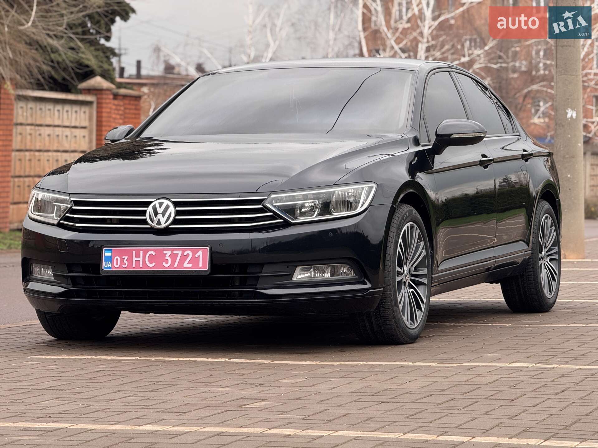 VOLKSWAGEN PASSAT 2017