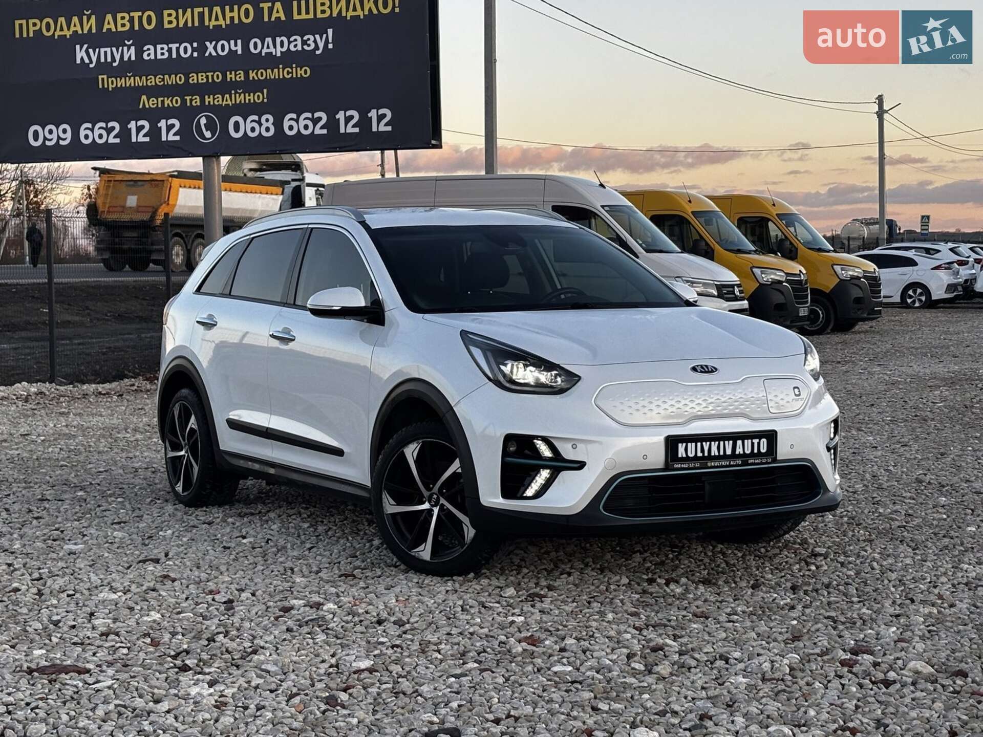 Головне фото звіту автомобіля KIA NIRO 2019