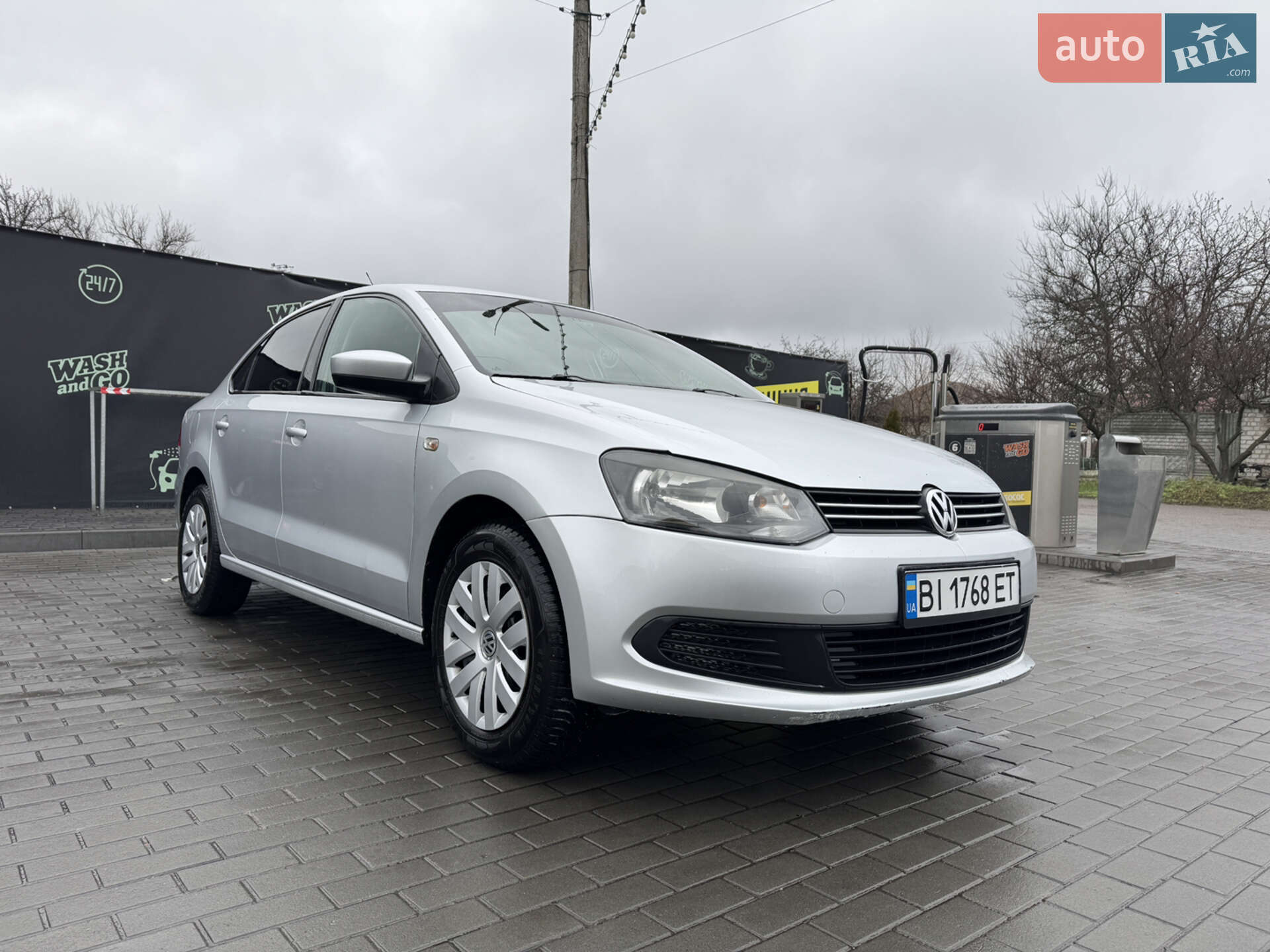 VOLKSWAGEN POLO 2012