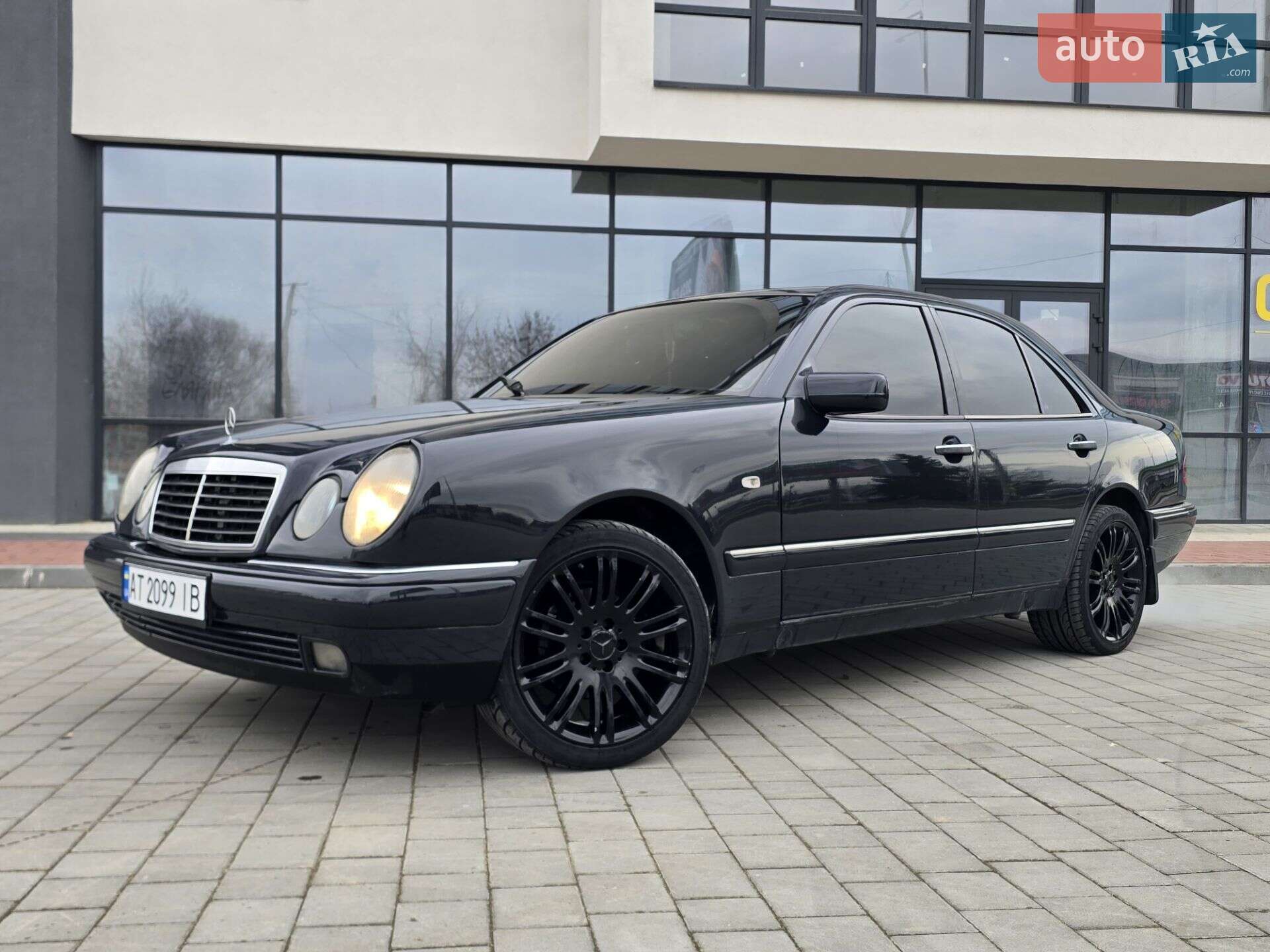 MERCEDES-BENZ E 200 1997