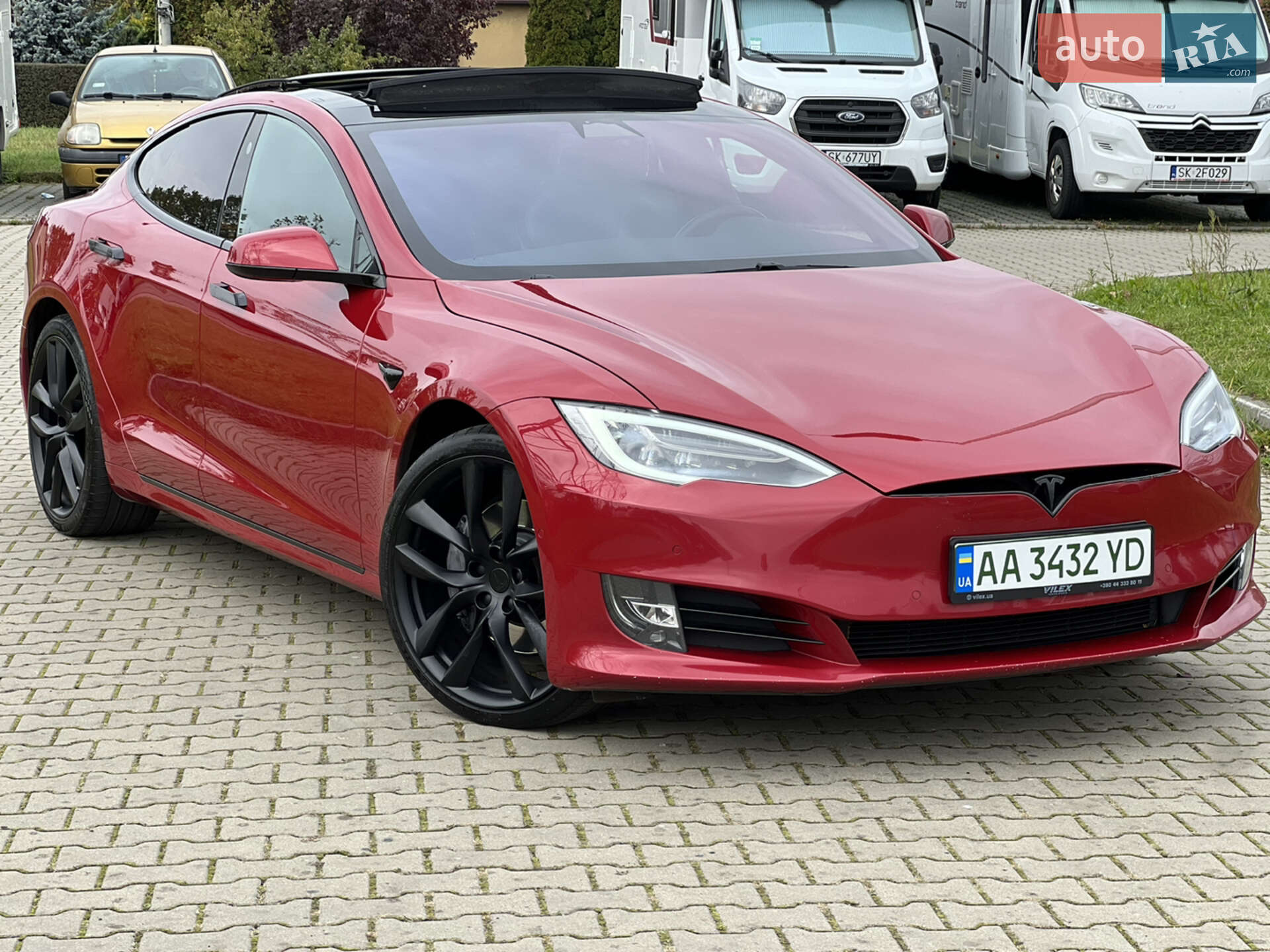 TESLA MODEL S