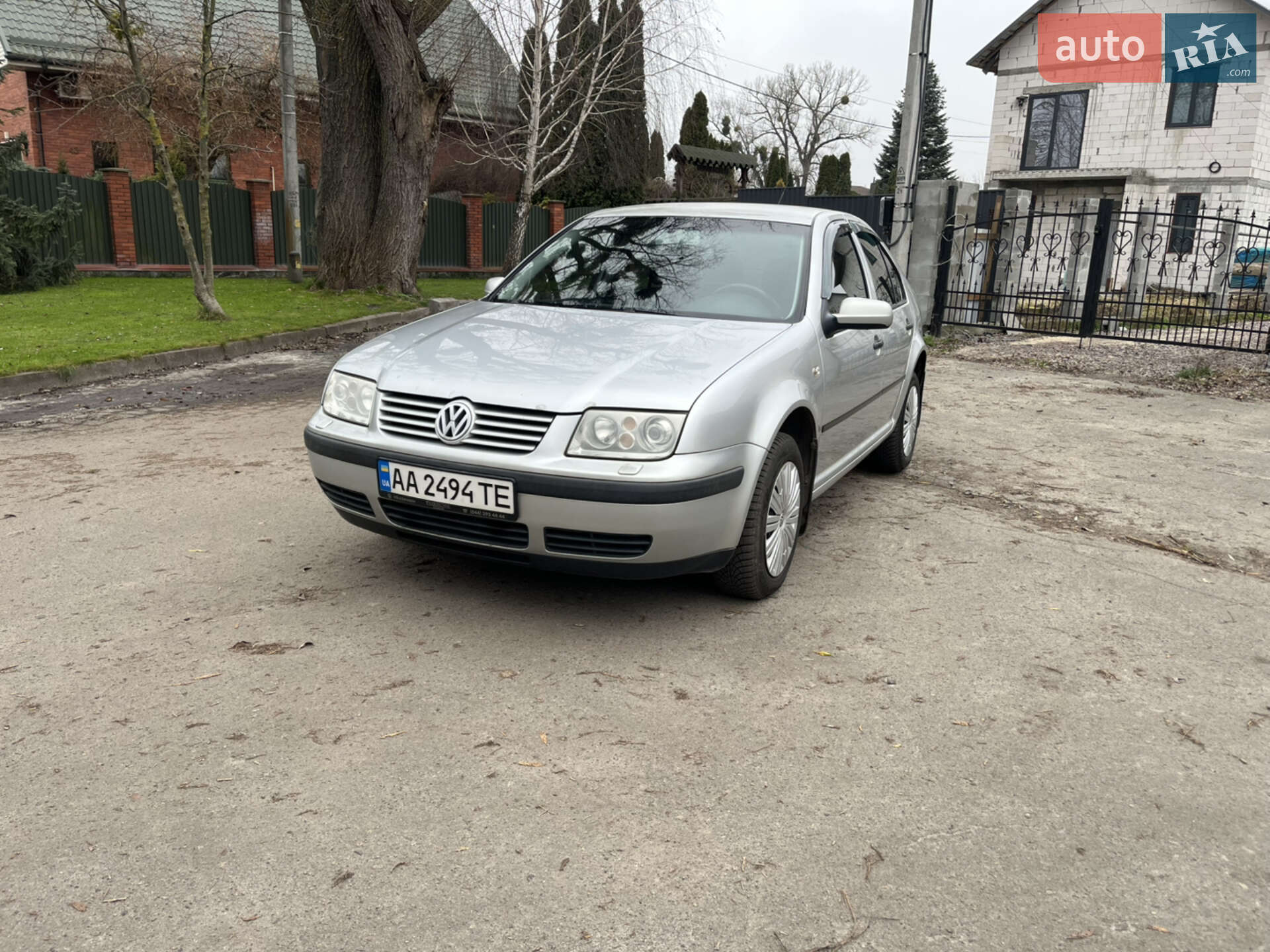 Головне фото звіту автомобіля VOLKSWAGEN BORA 2003