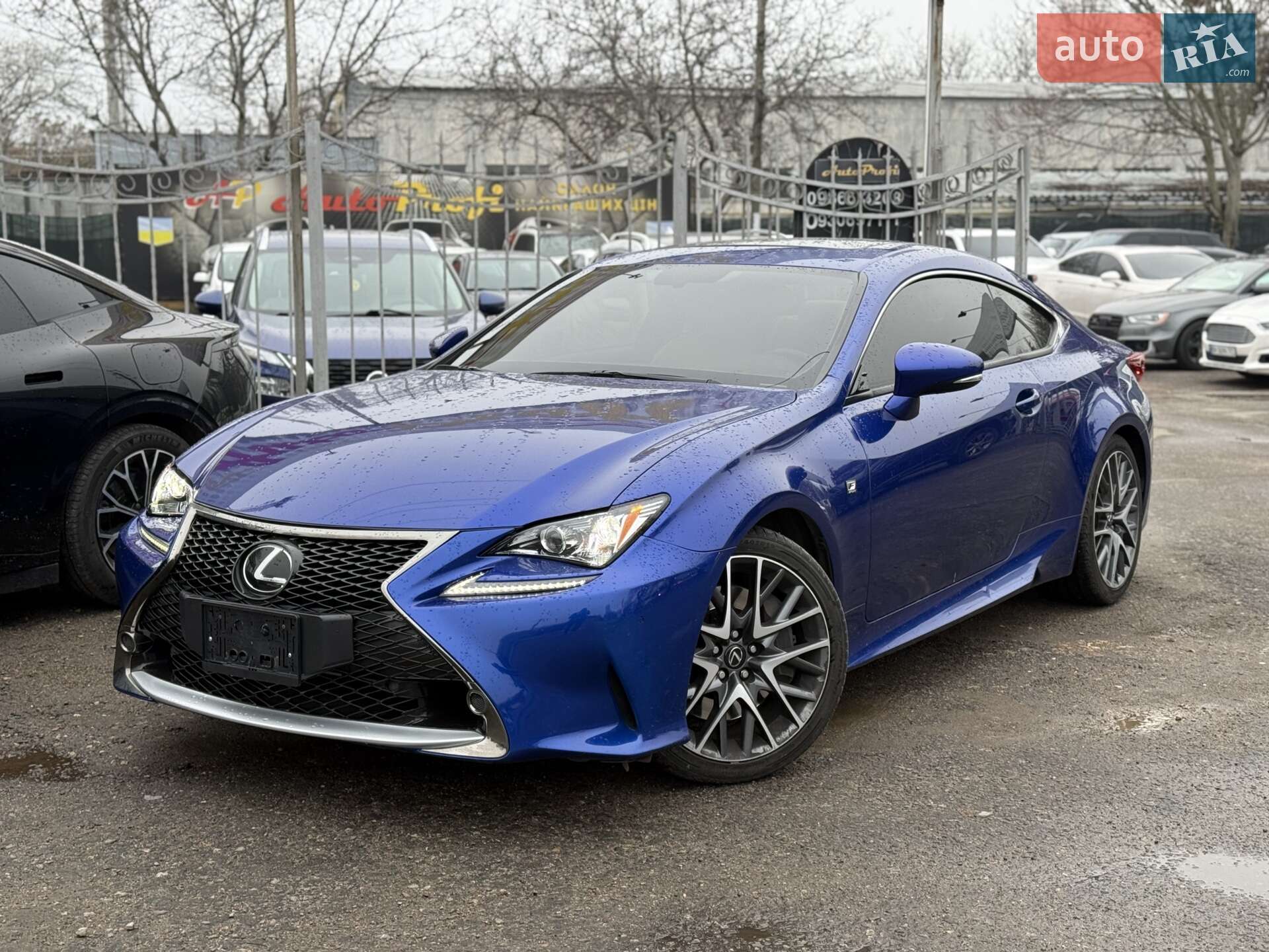 LEXUS RC 200T