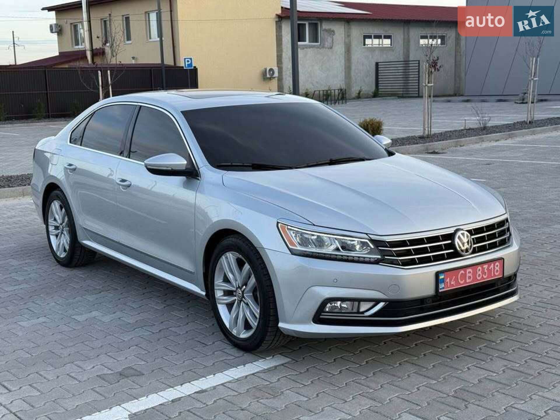 VOLKSWAGEN PASSAT 2017