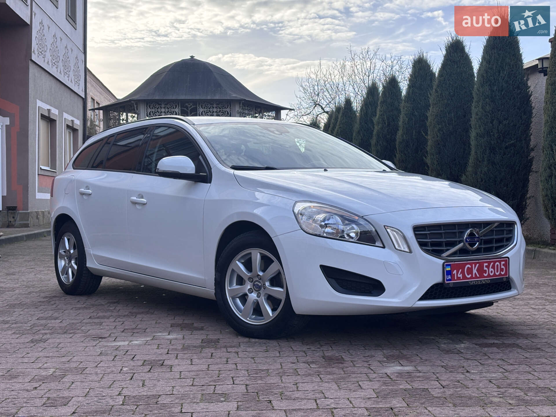 VOLVO V60 2013