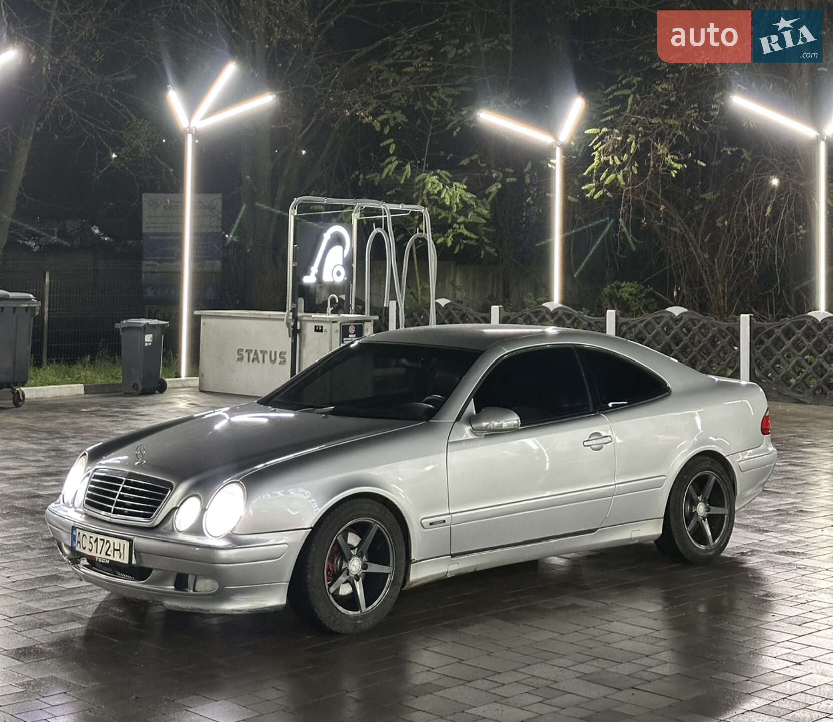 MERCEDES-BENZ CLK 200 2001