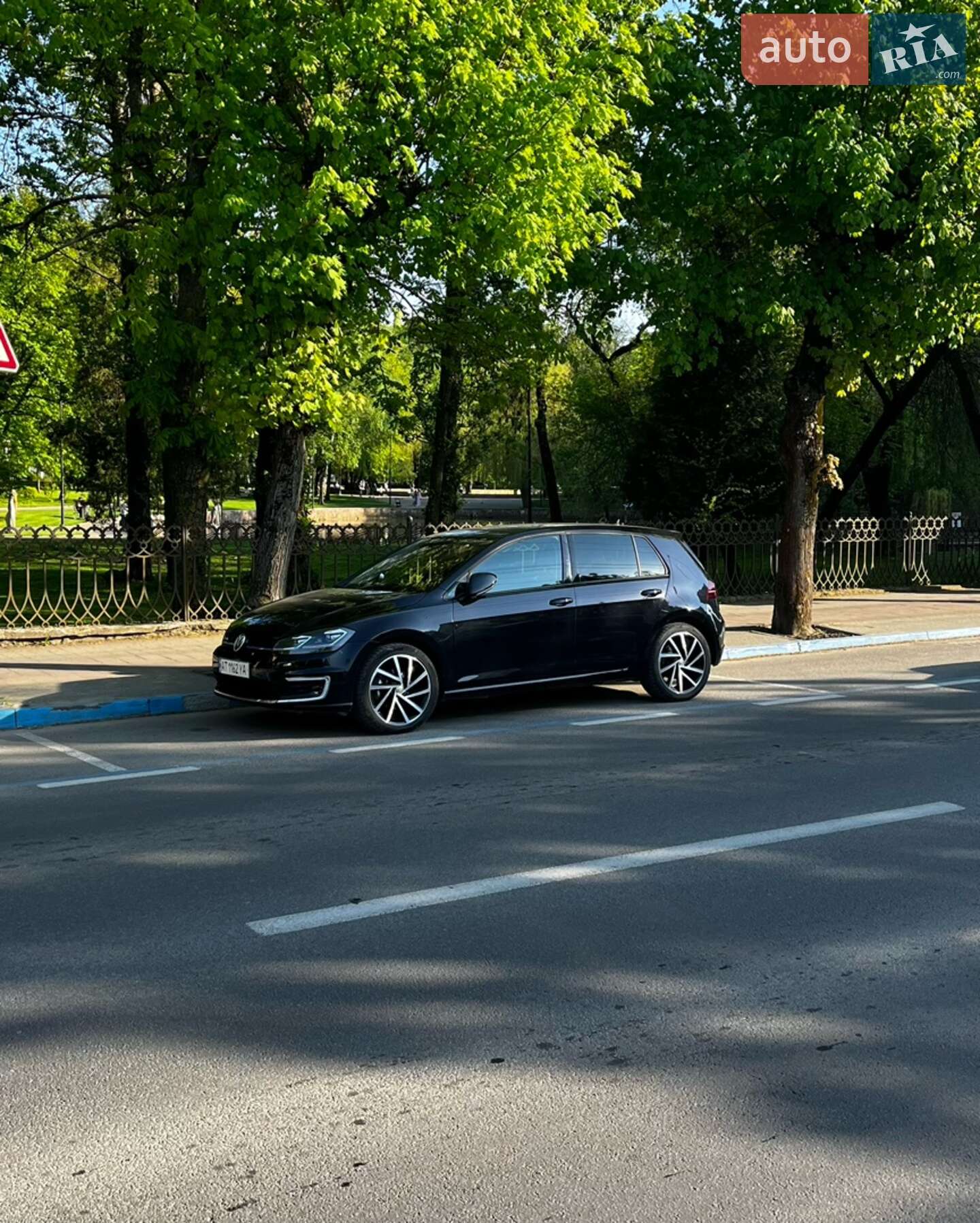 VOLKSWAGEN E-GOLF 2018