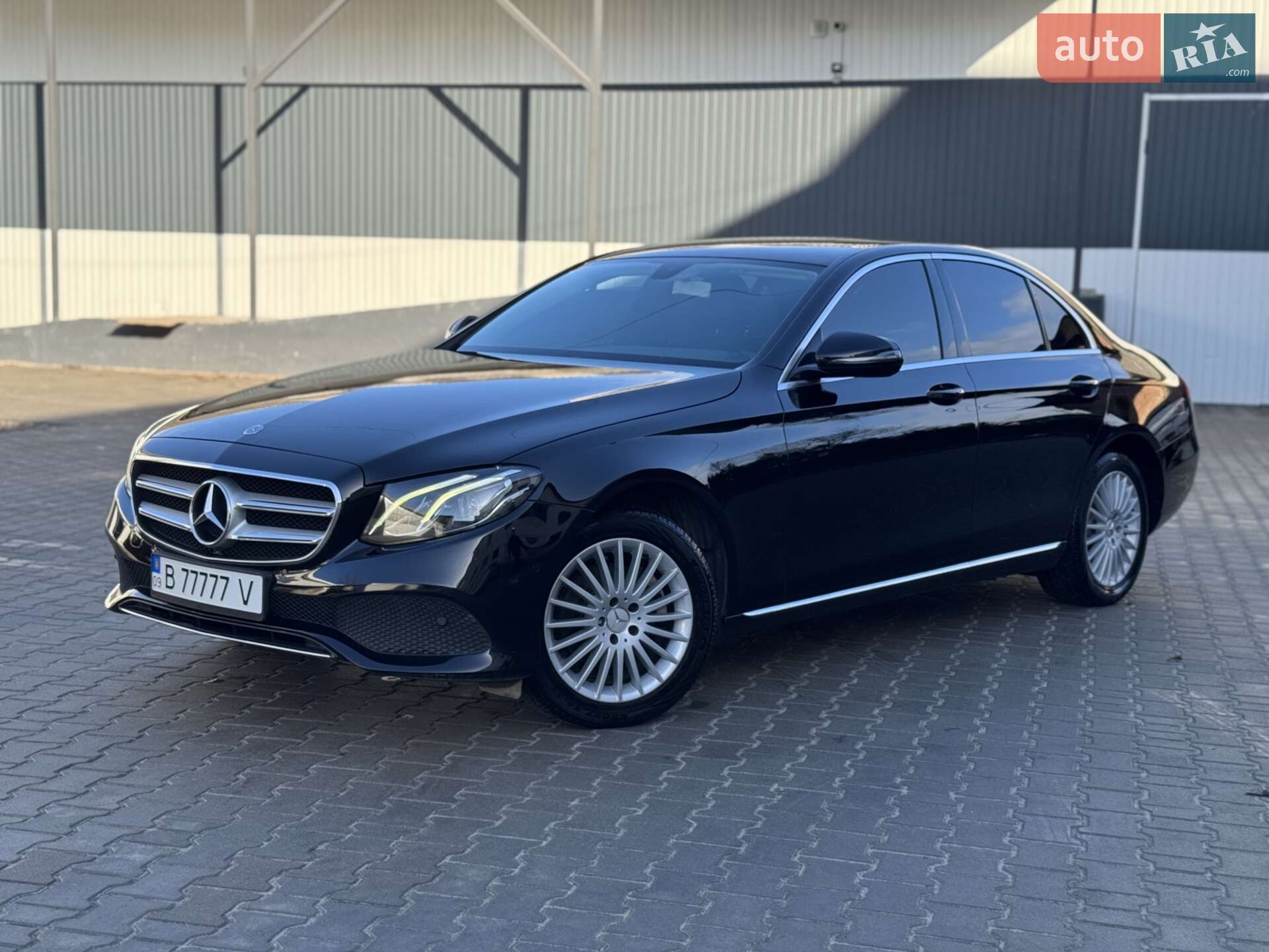 MERCEDES-BENZ E 200 D 2016