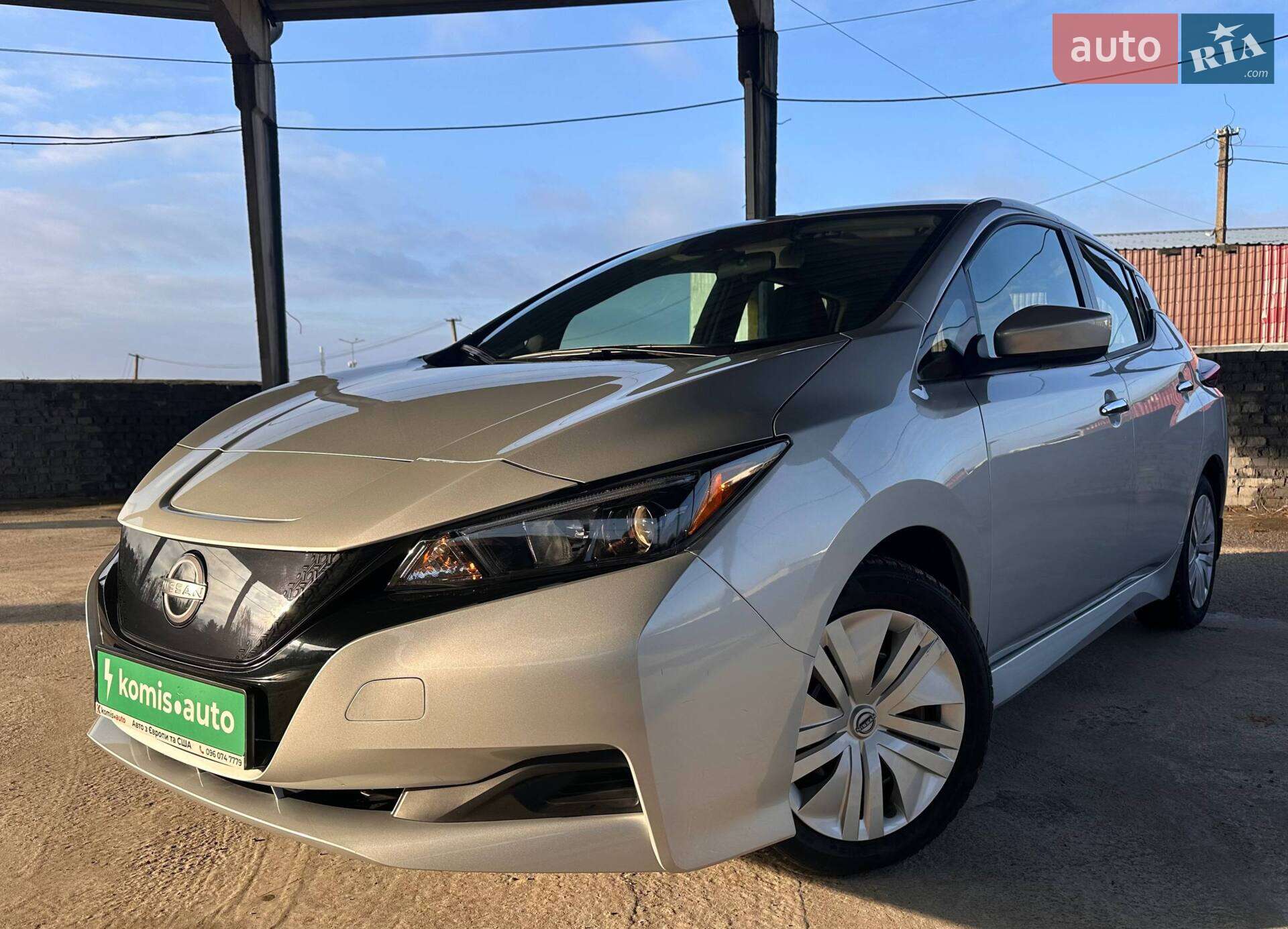 NISSAN LEAF 2023