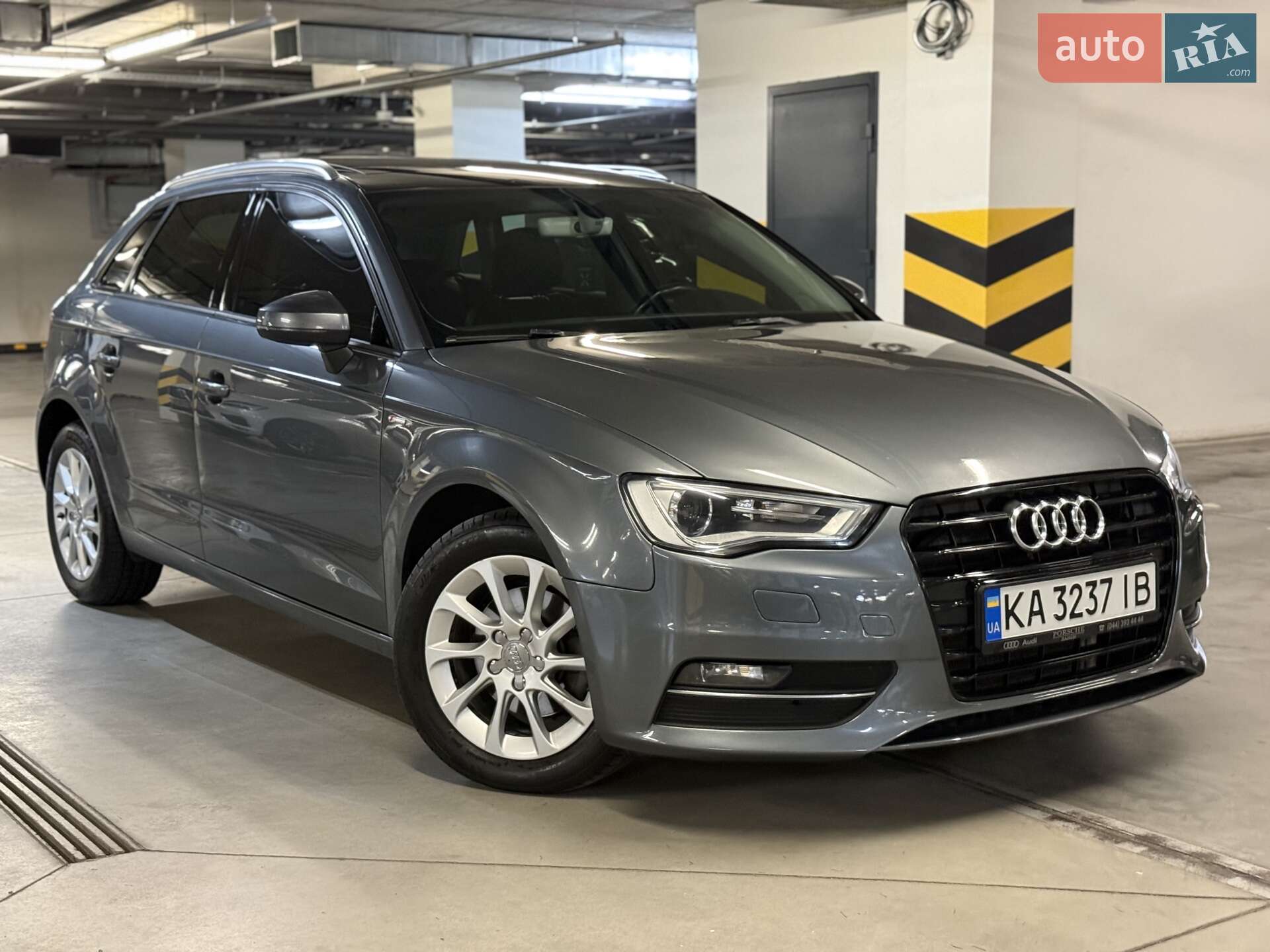 Головне фото звіту автомобіля AUDI A3 2016