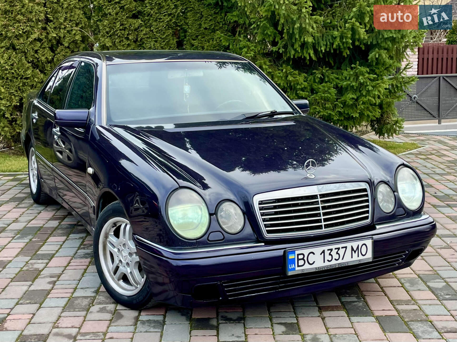 MERCEDES-BENZ E 230 1997