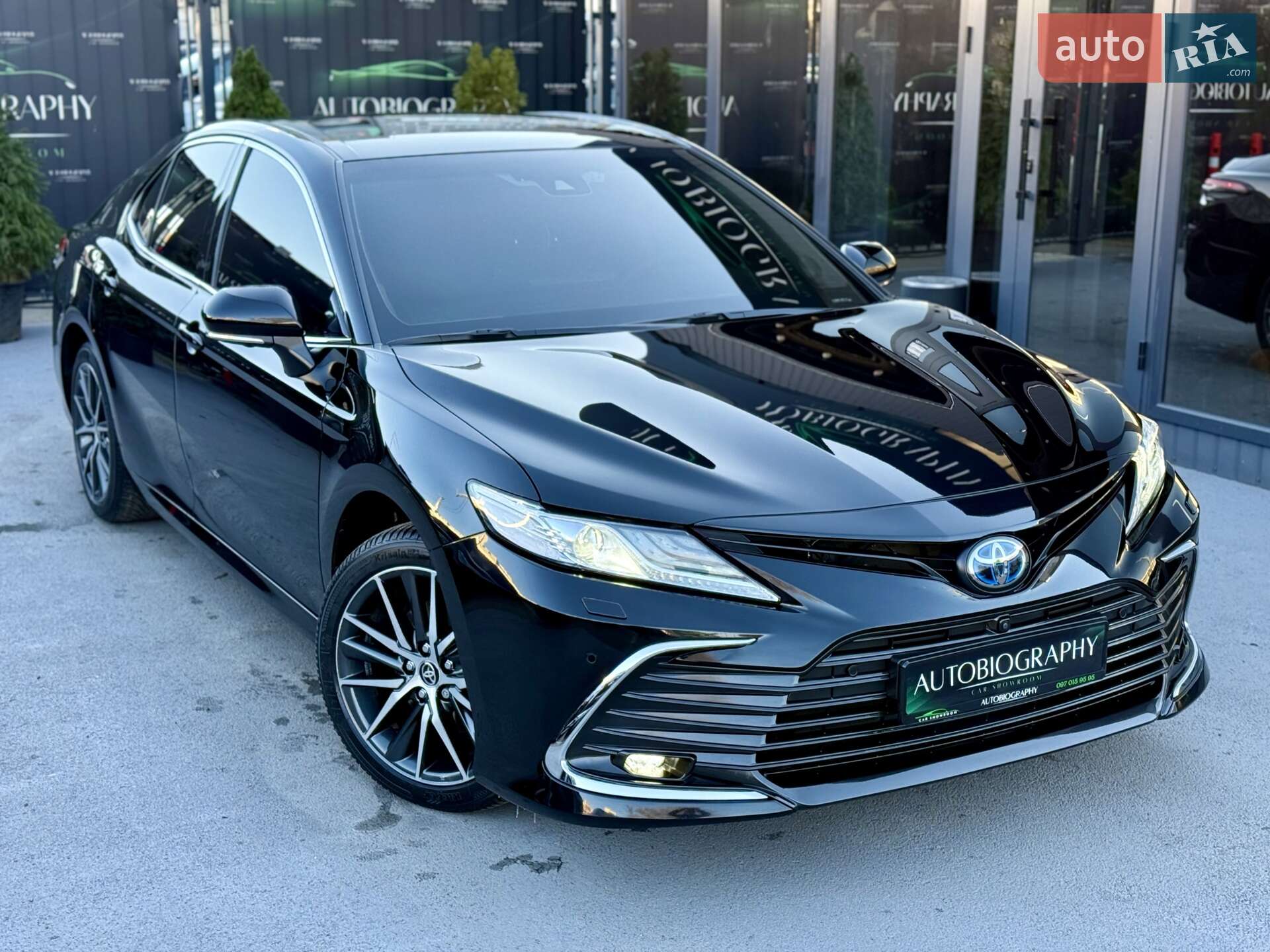 TOYOTA CAMRY