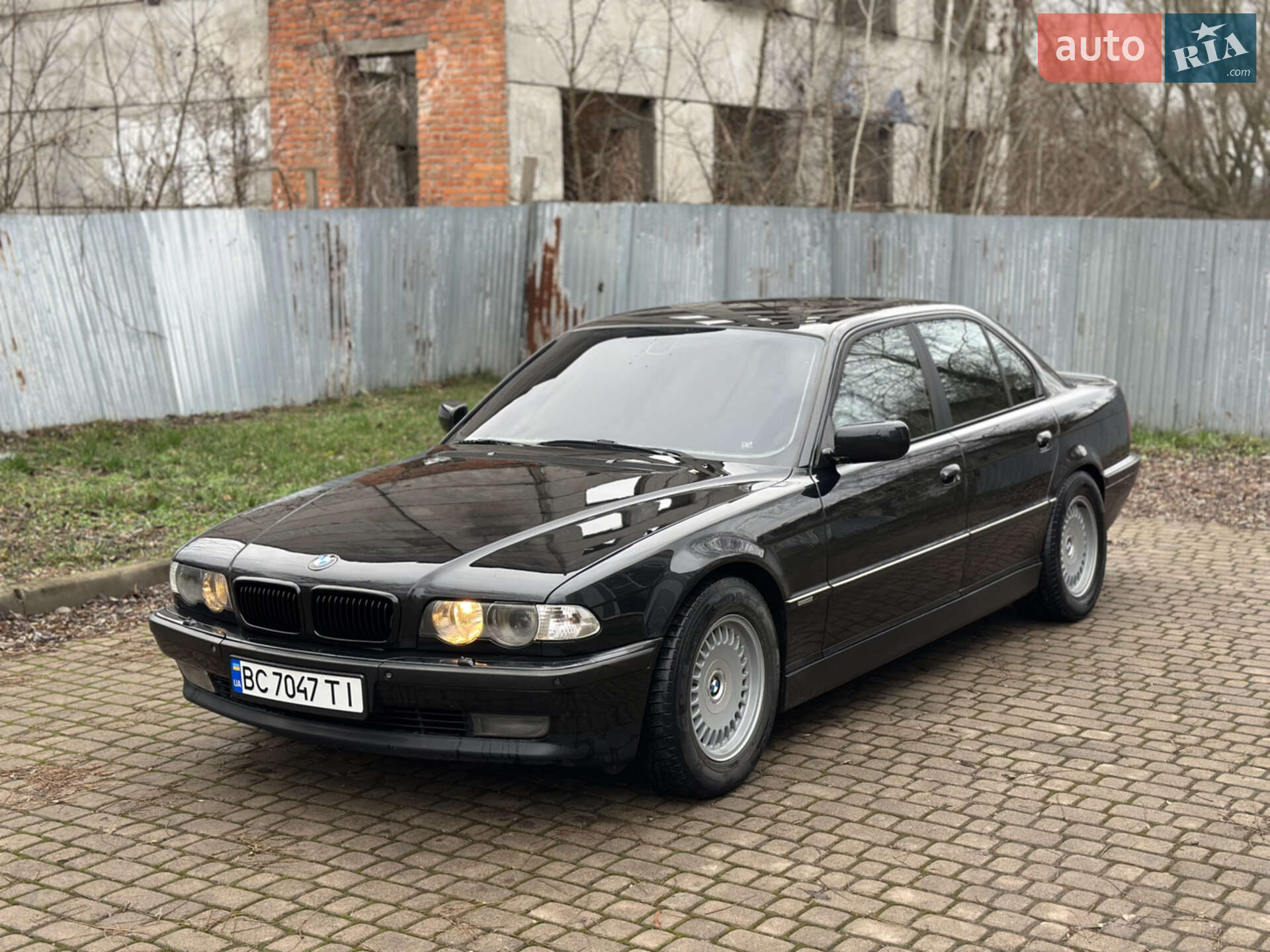 BMW 740I 2001