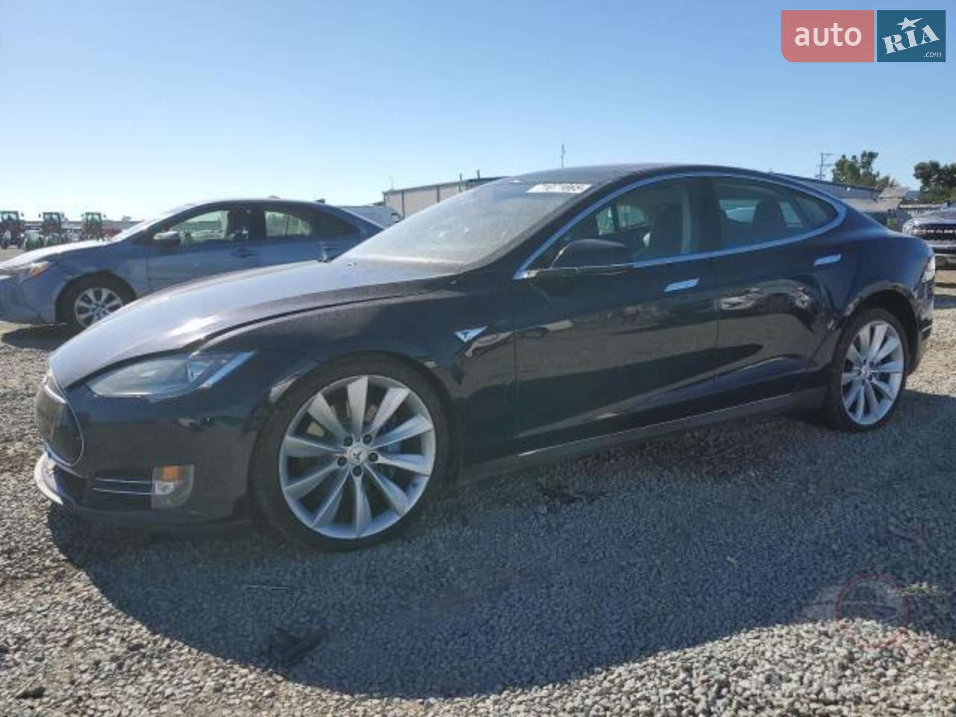 Tesla Model S 2015