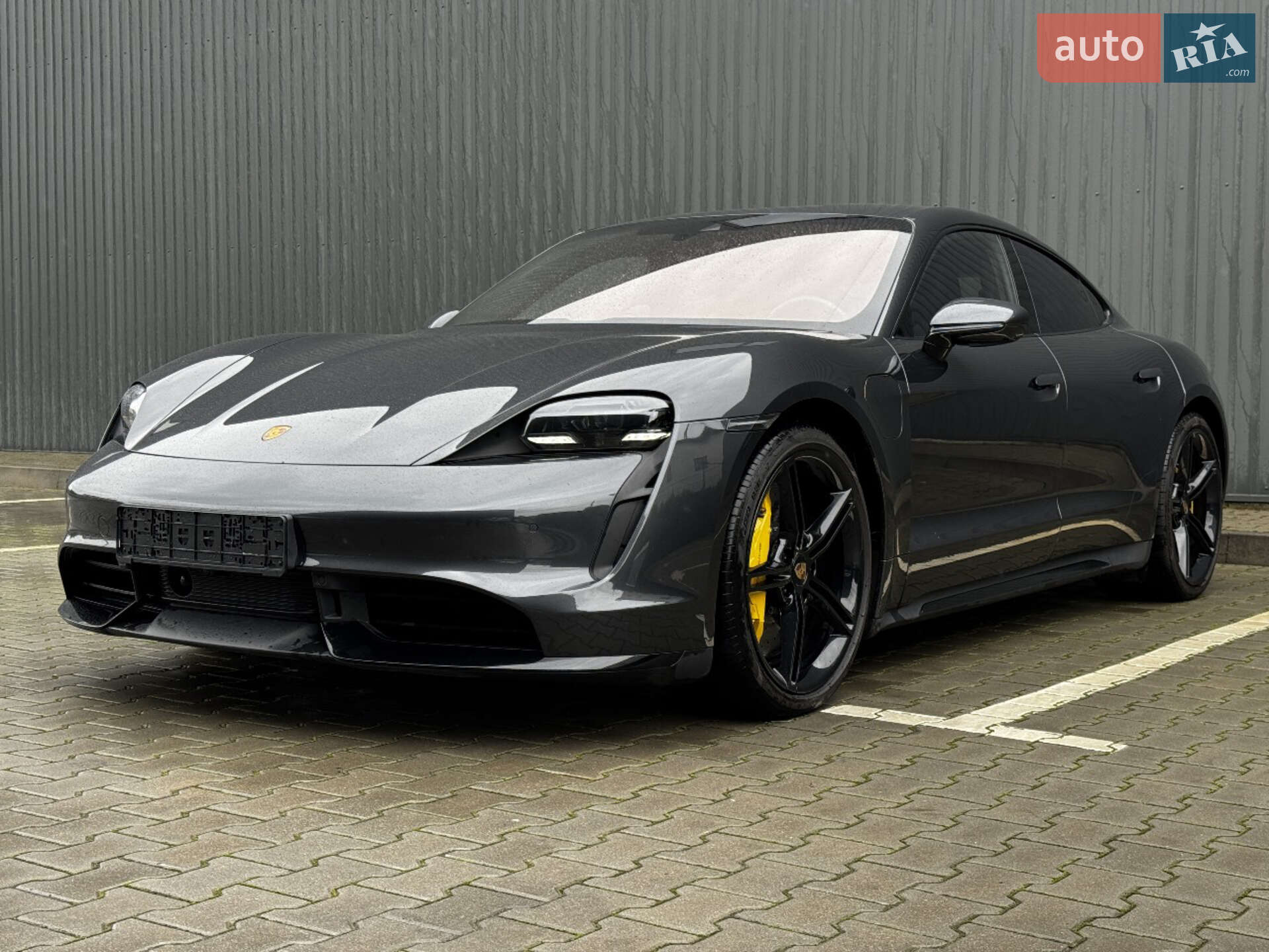 PORSCHE TAYCAN TURBO 2021