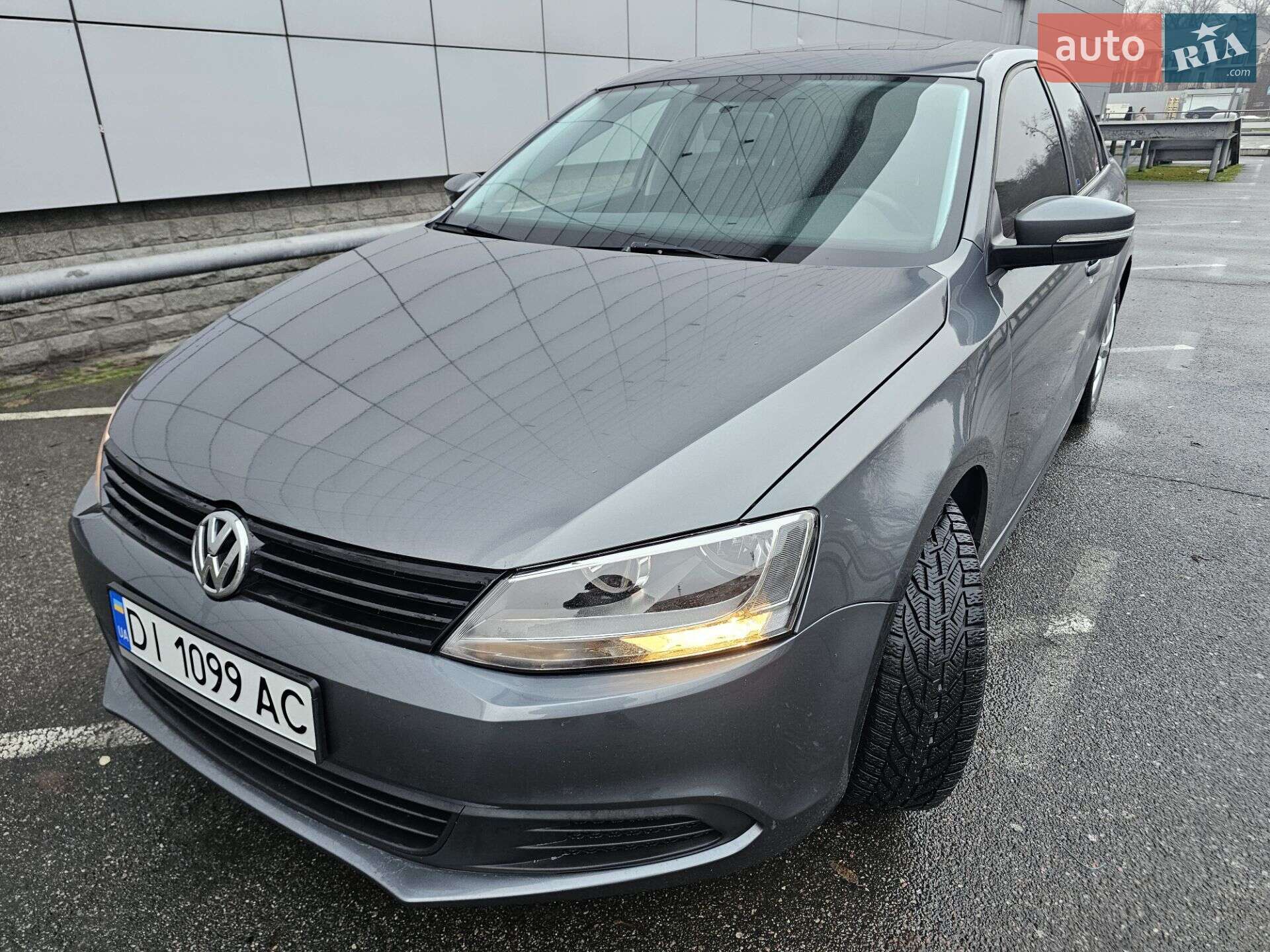 VOLKSWAGEN JETTA 2011