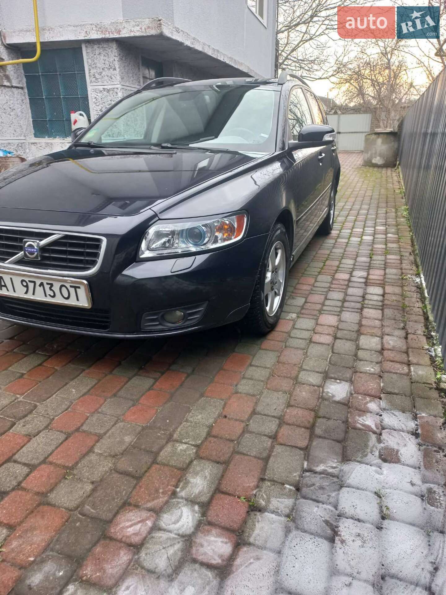 Головне фото звіту автомобіля VOLVO V50 2009