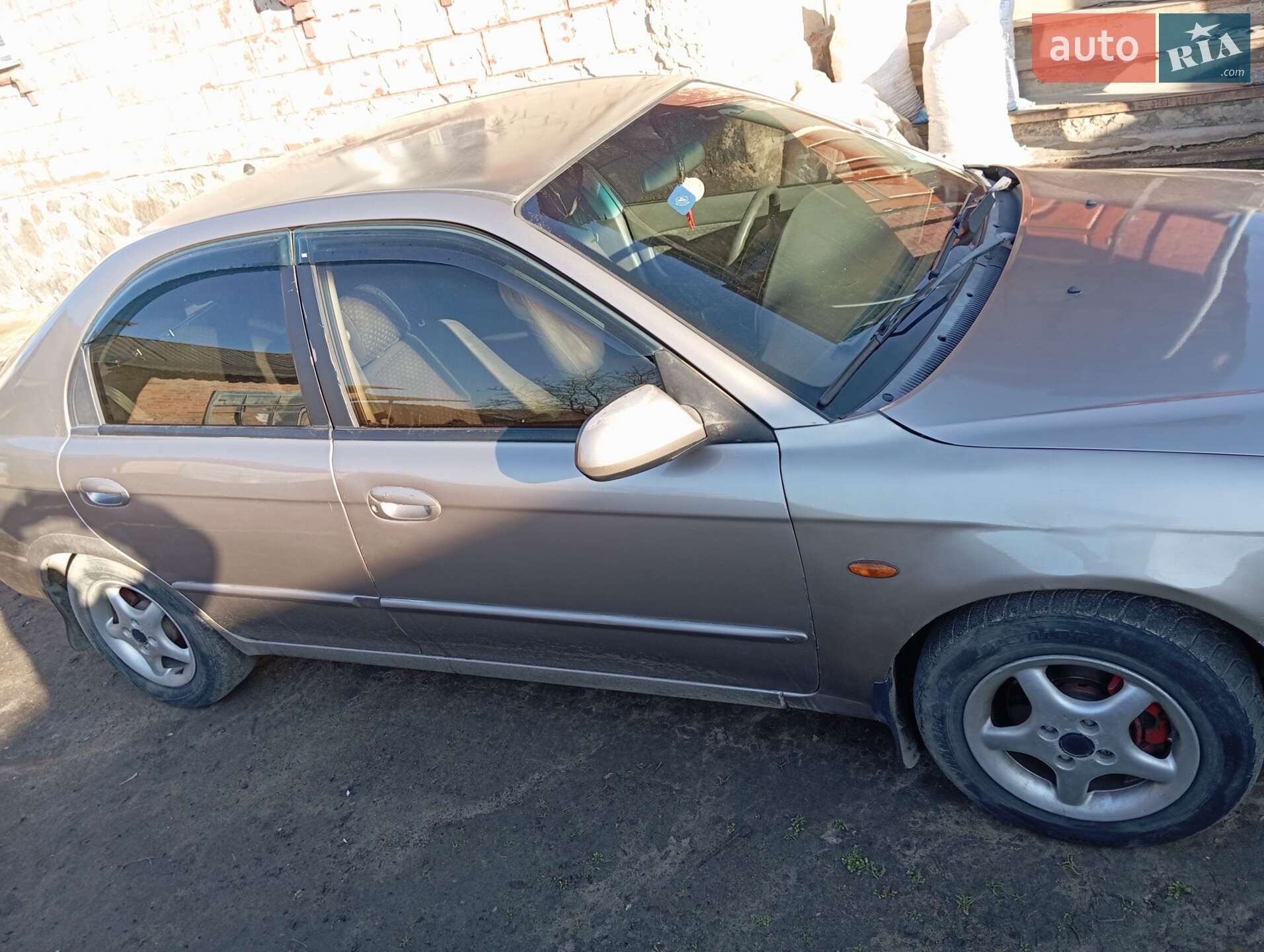 KIA SHUMA 2003