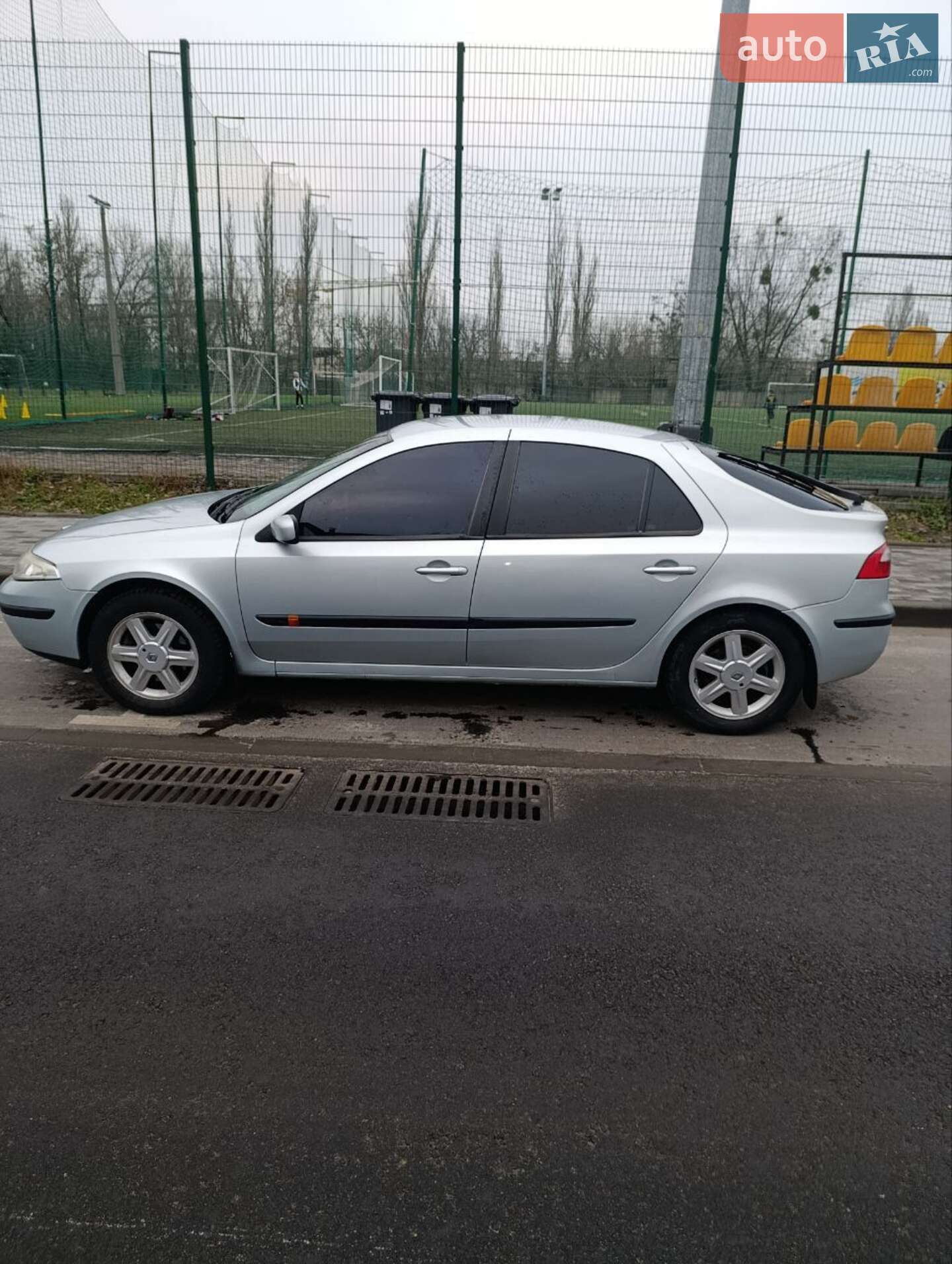 Головне фото звіту автомобіля RENAULT LAGUNA 2004