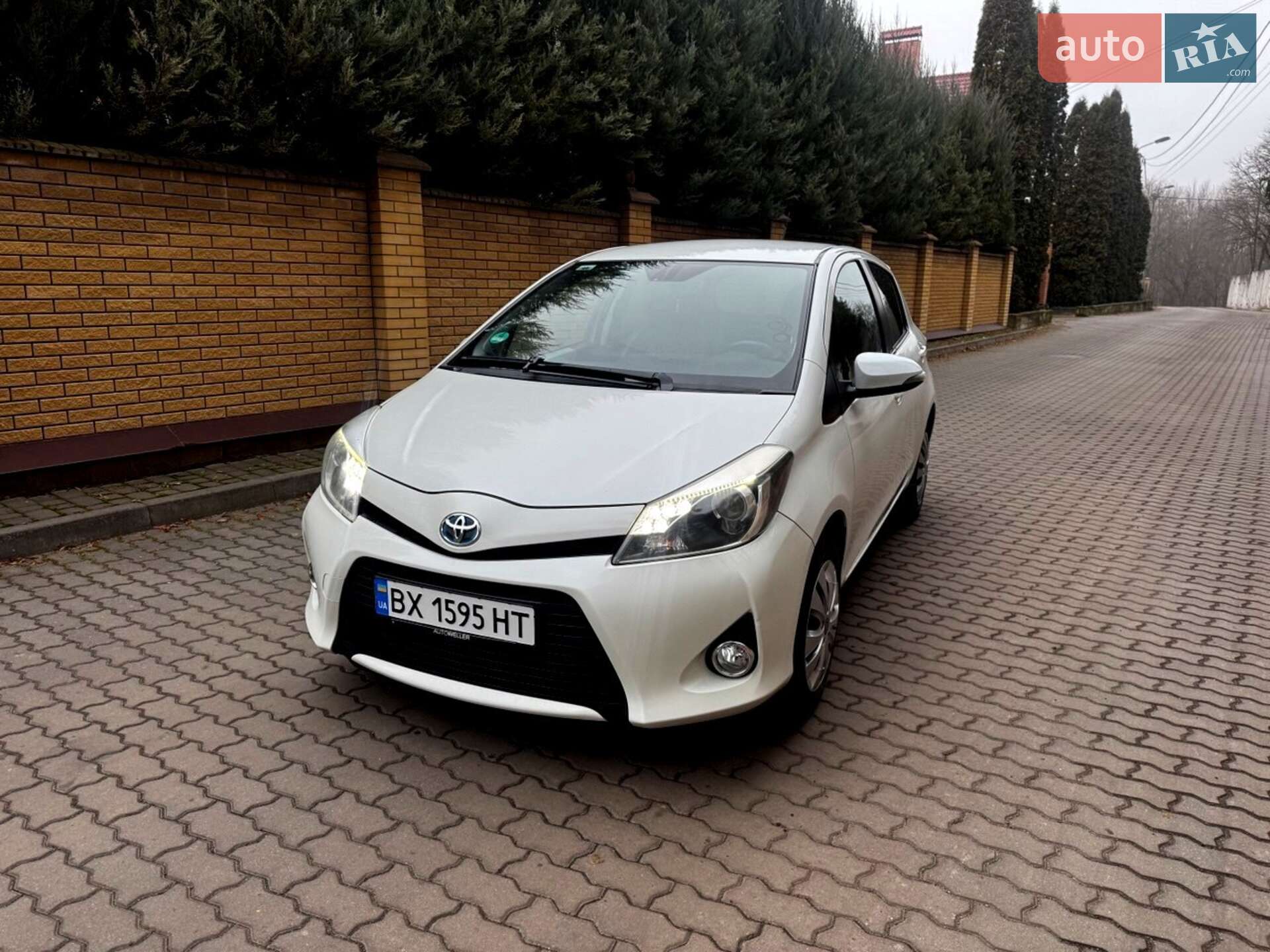 TOYOTA YARIS 2013