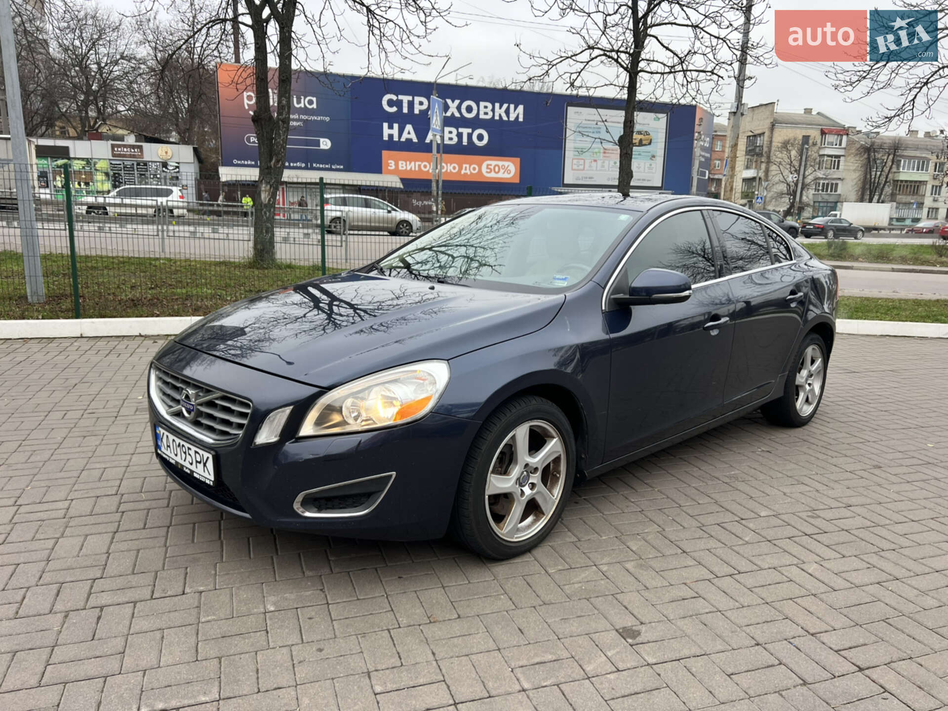 VOLVO S60 2012