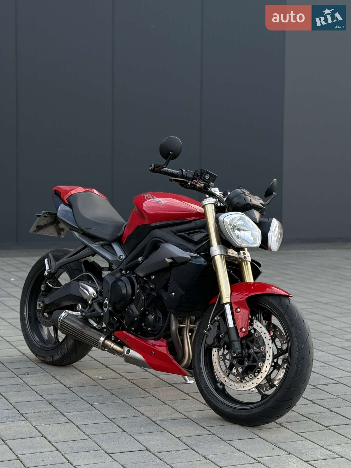 TRIUMPH STREET TRIPLE 2015