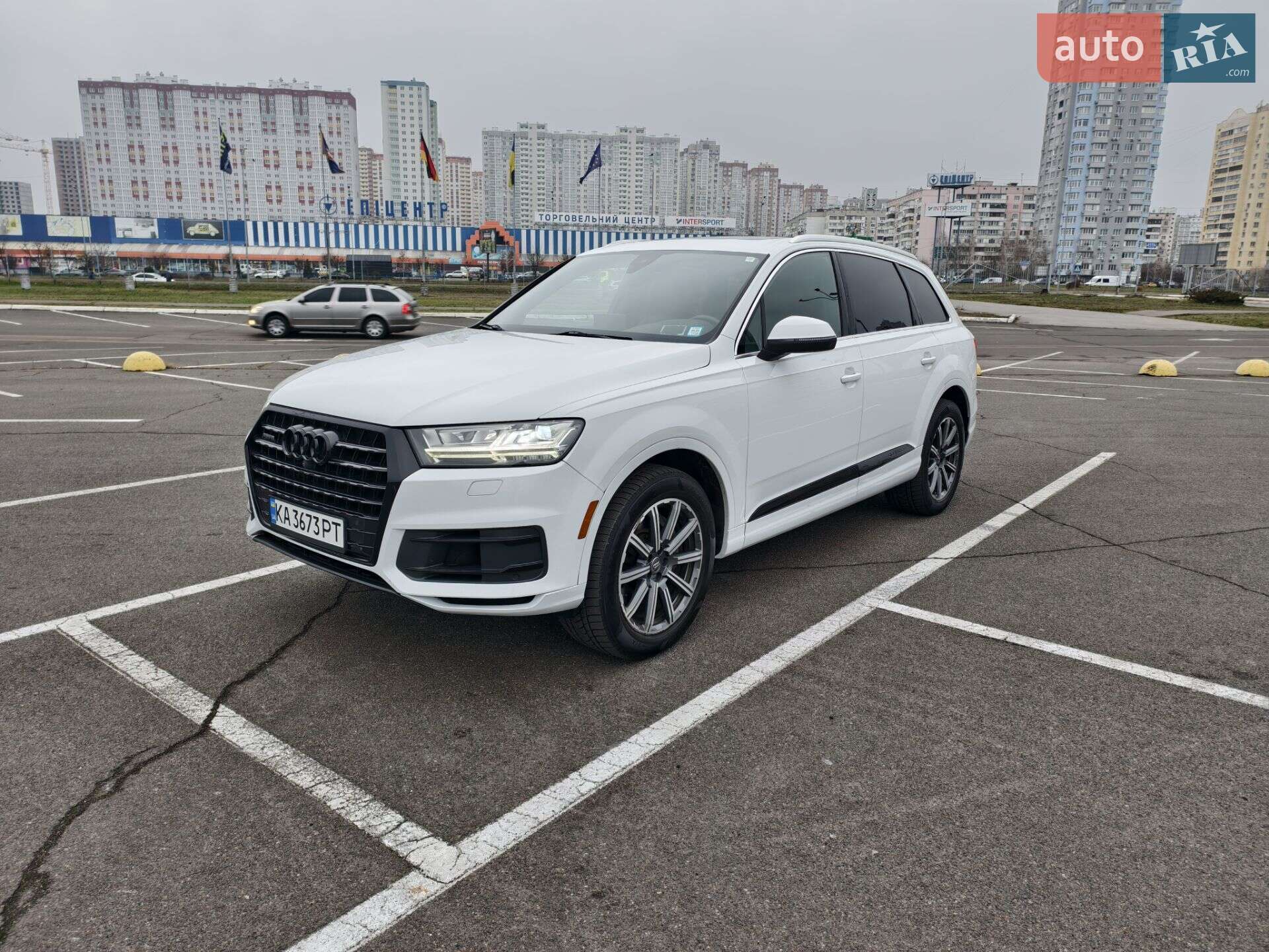Головне фото звіту автомобіля AUDI Q7 2016