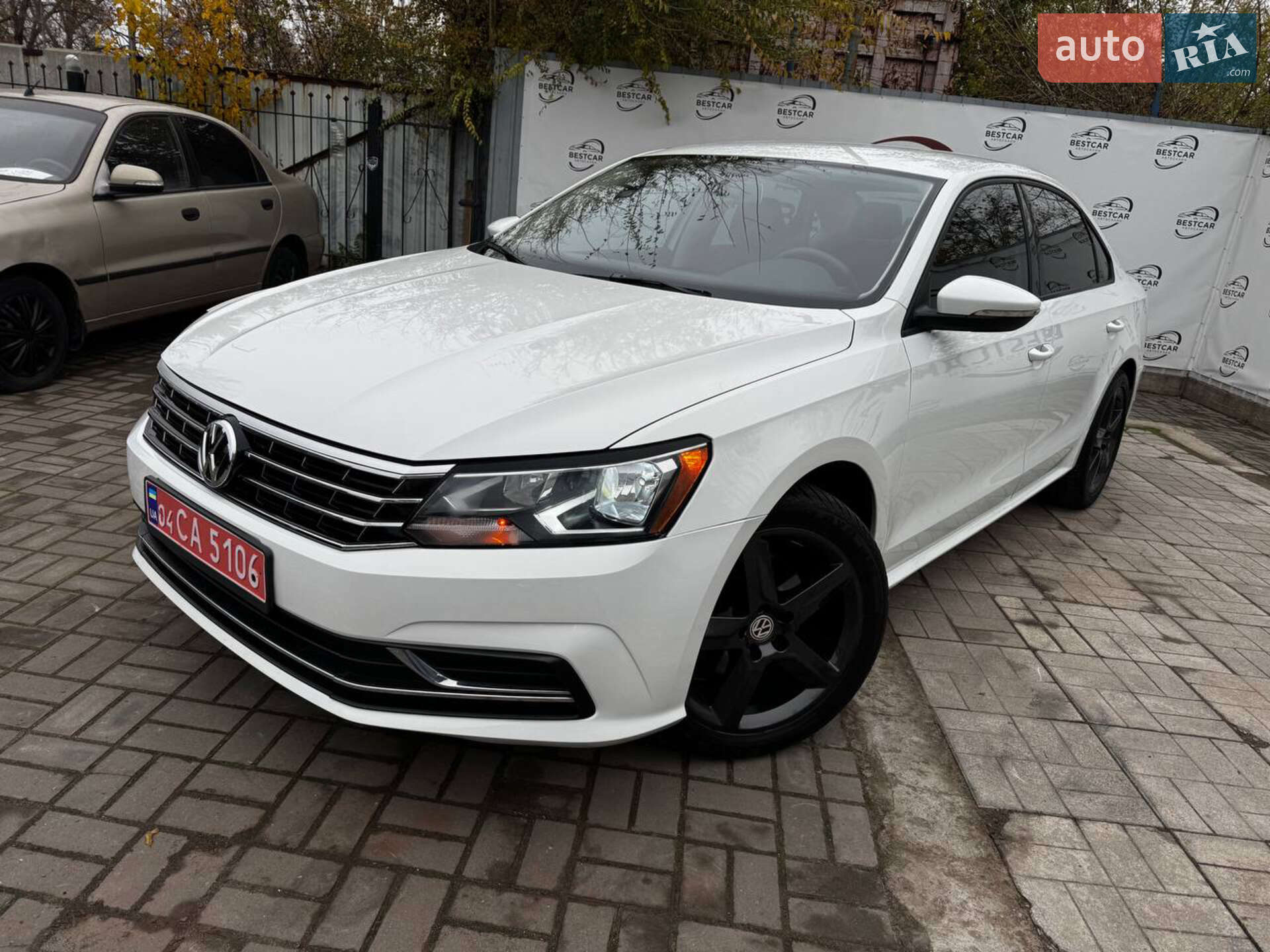 VOLKSWAGEN PASSAT 2017