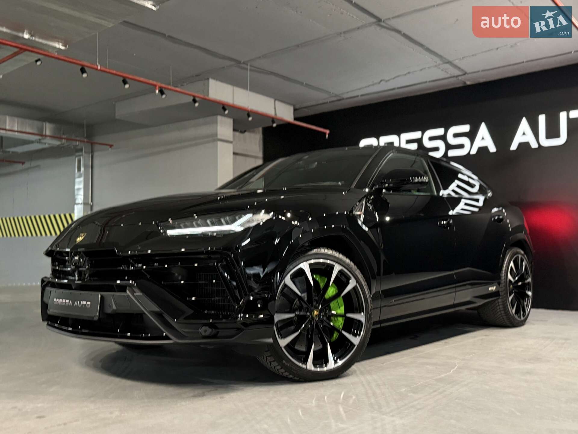 LAMBORGHINI URUS S