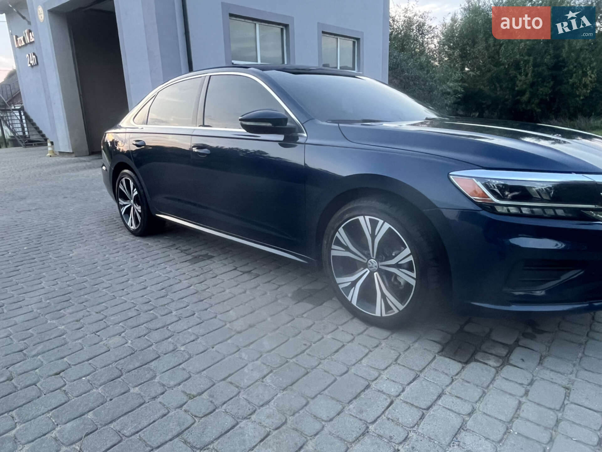 VOLKSWAGEN PASSAT 2021