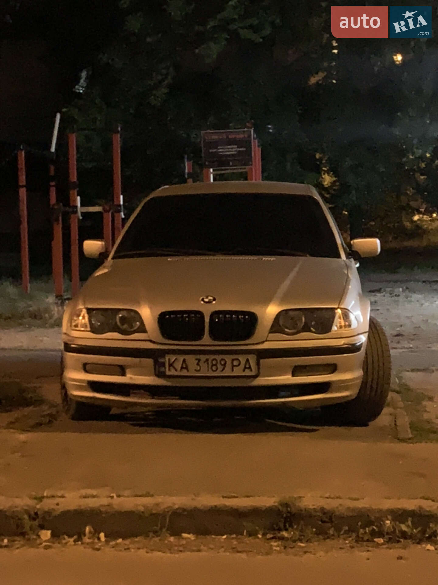 Головне фото звіту автомобіля BMW 320D 2001