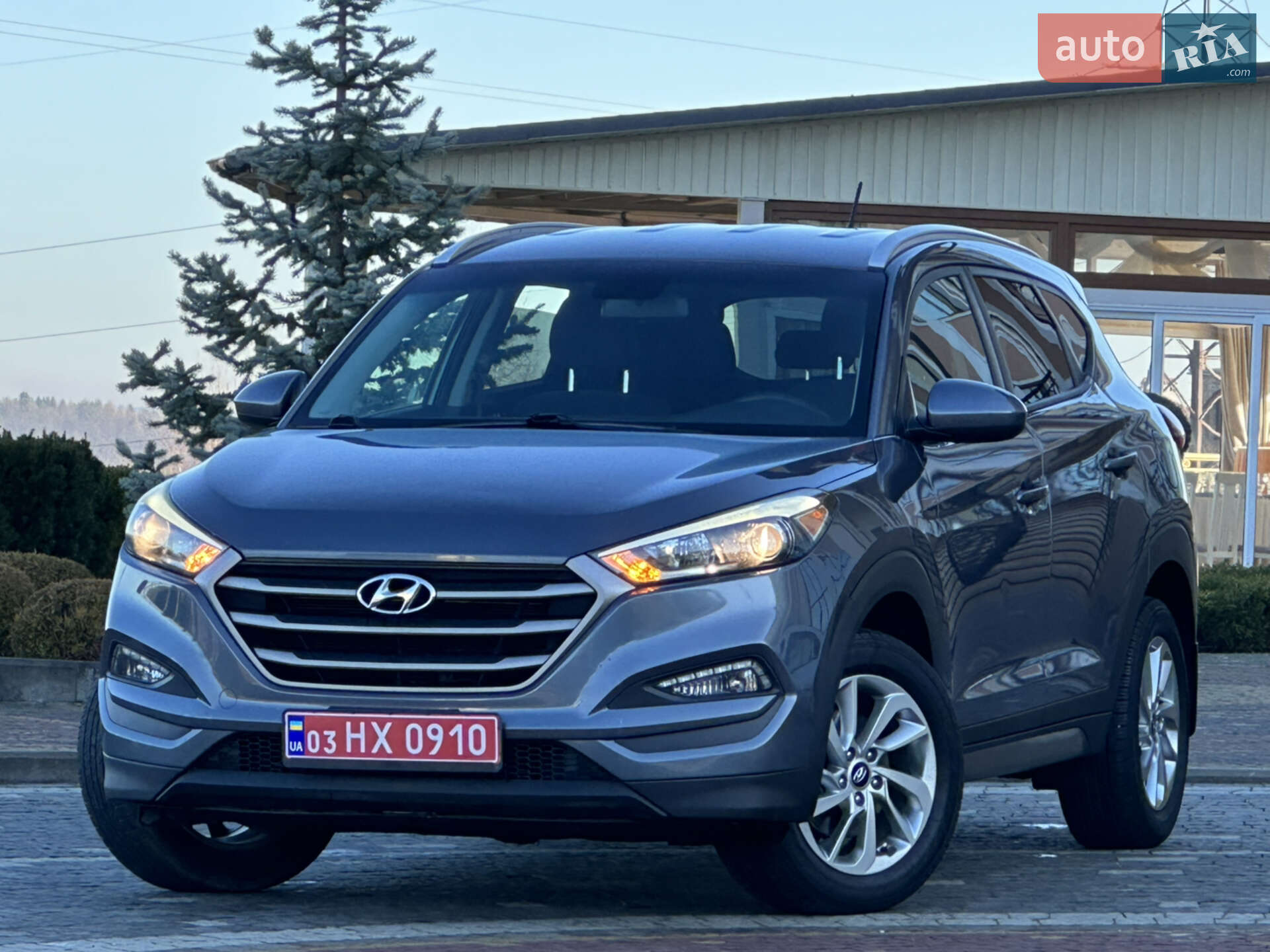 Головне фото звіту автомобіля HYUNDAI TUCSON 2016