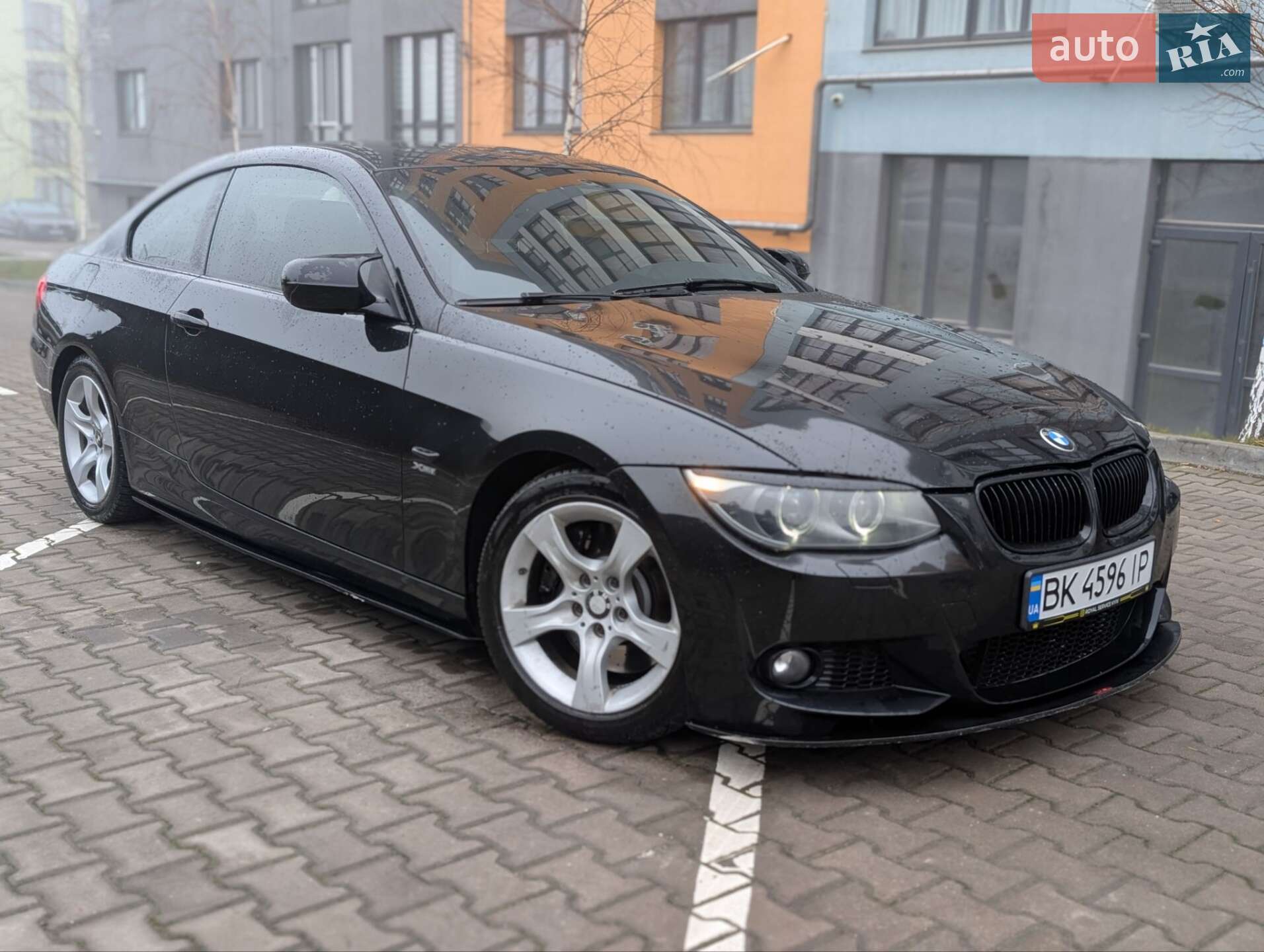 BMW 335XI 2011