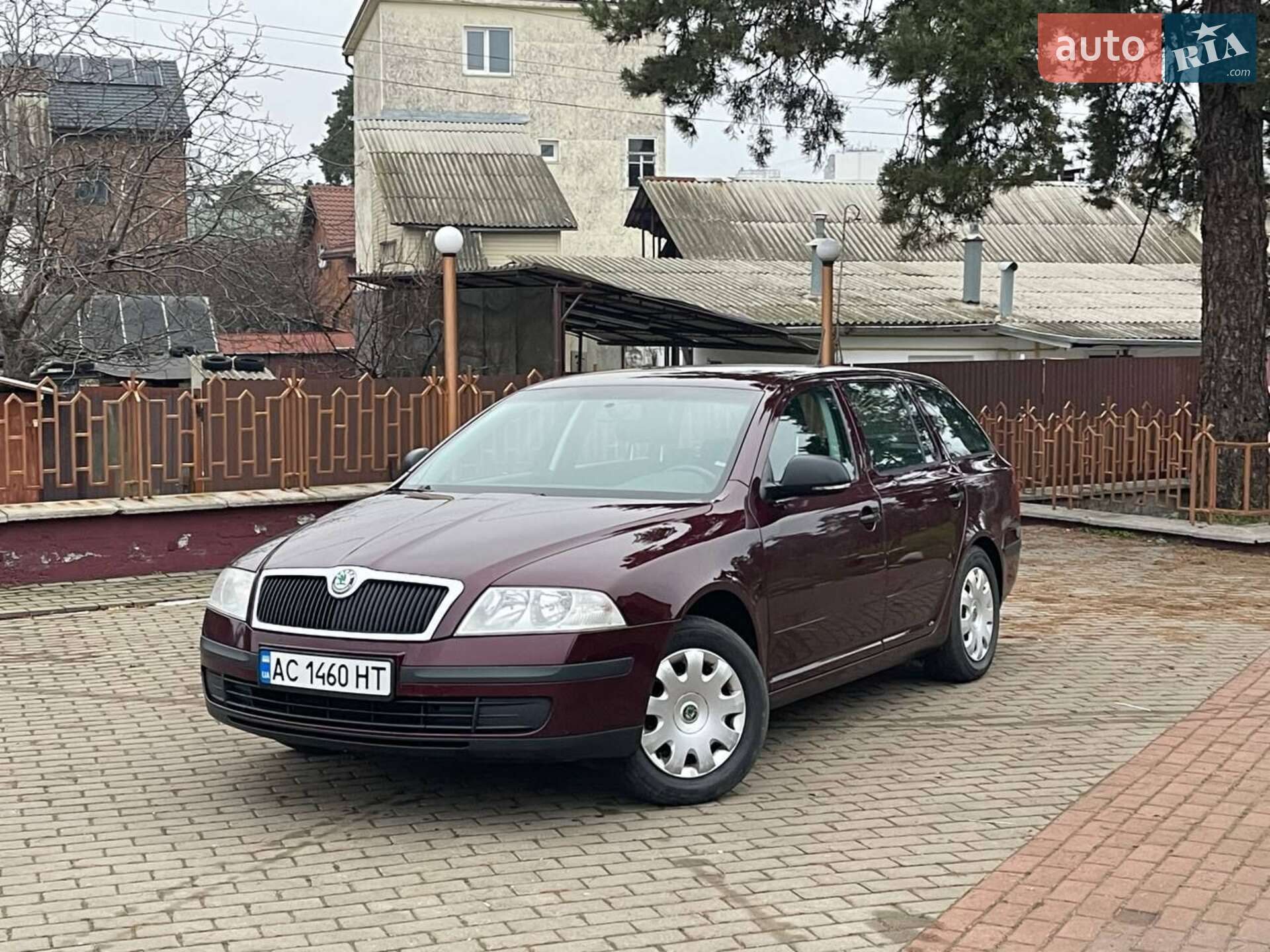 Головне фото звіту автомобіля SKODA OCTAVIA 2012