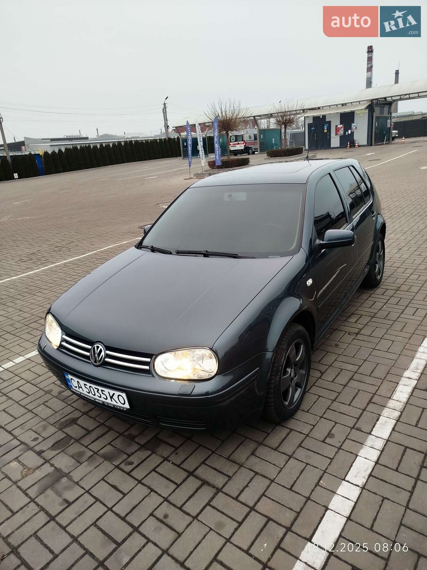 VOLKSWAGEN GOLF