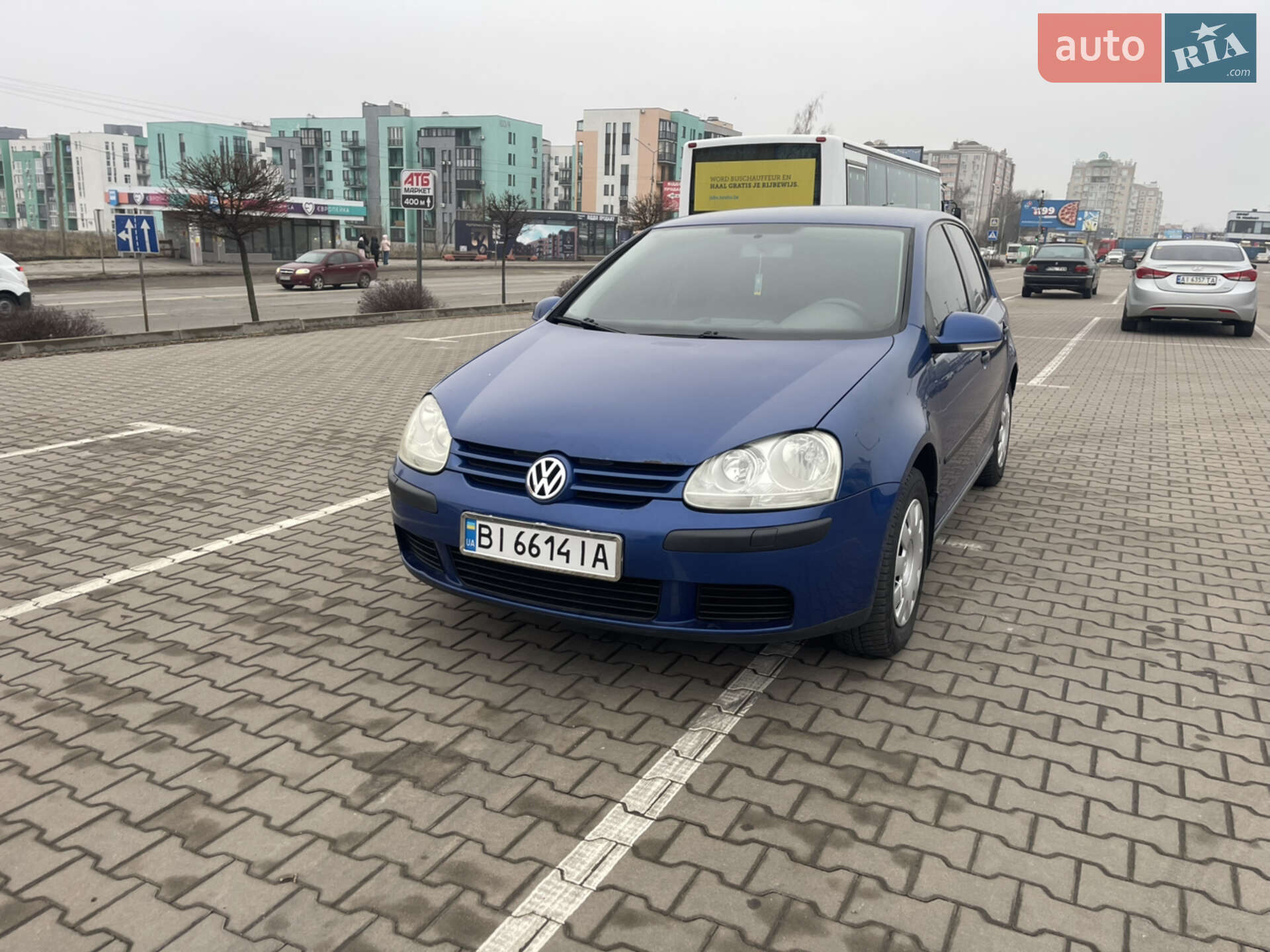 VOLKSWAGEN GOLF 2004