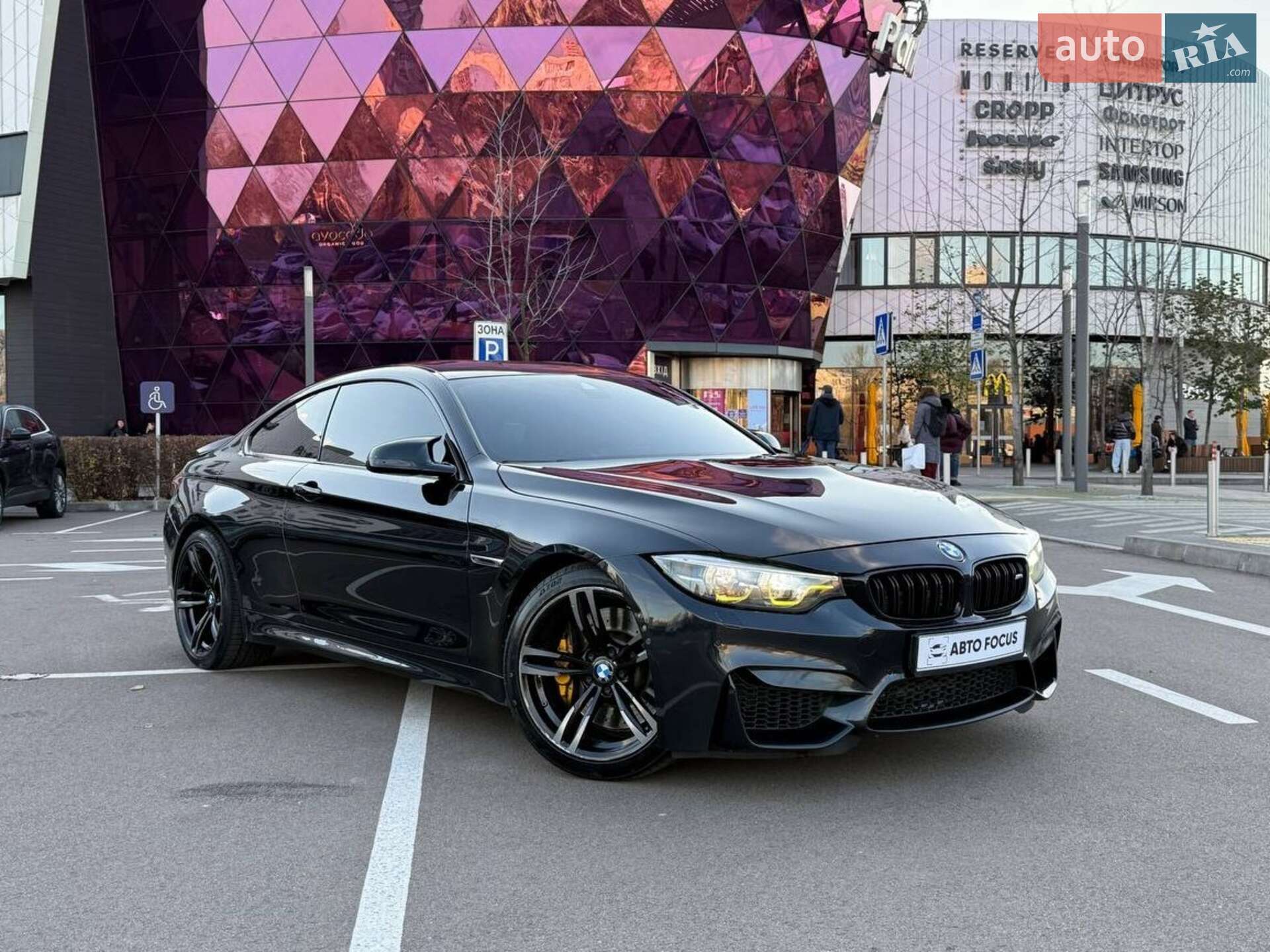 Головне фото звіту автомобіля BMW M4 2015