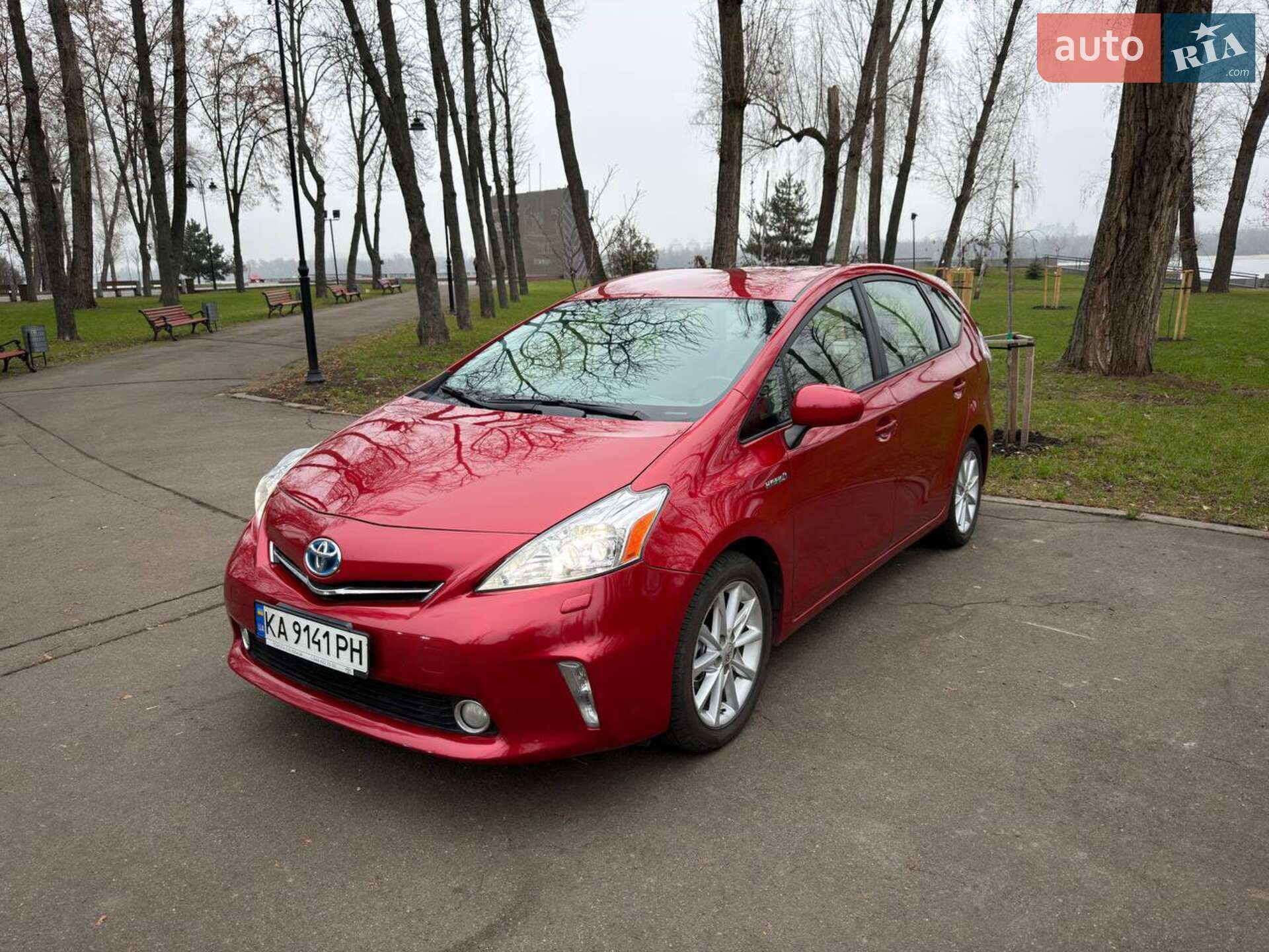 TOYOTA PRIUS 2014