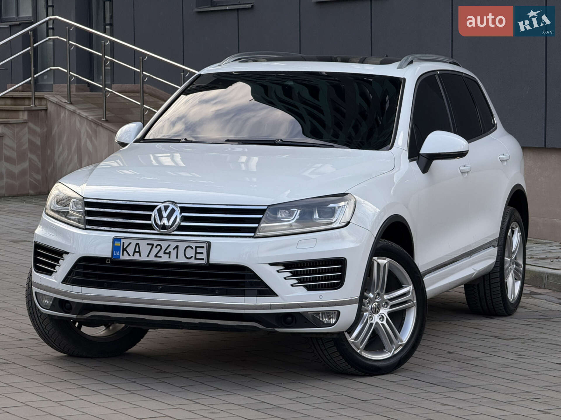 VOLKSWAGEN TOUAREG 2015
