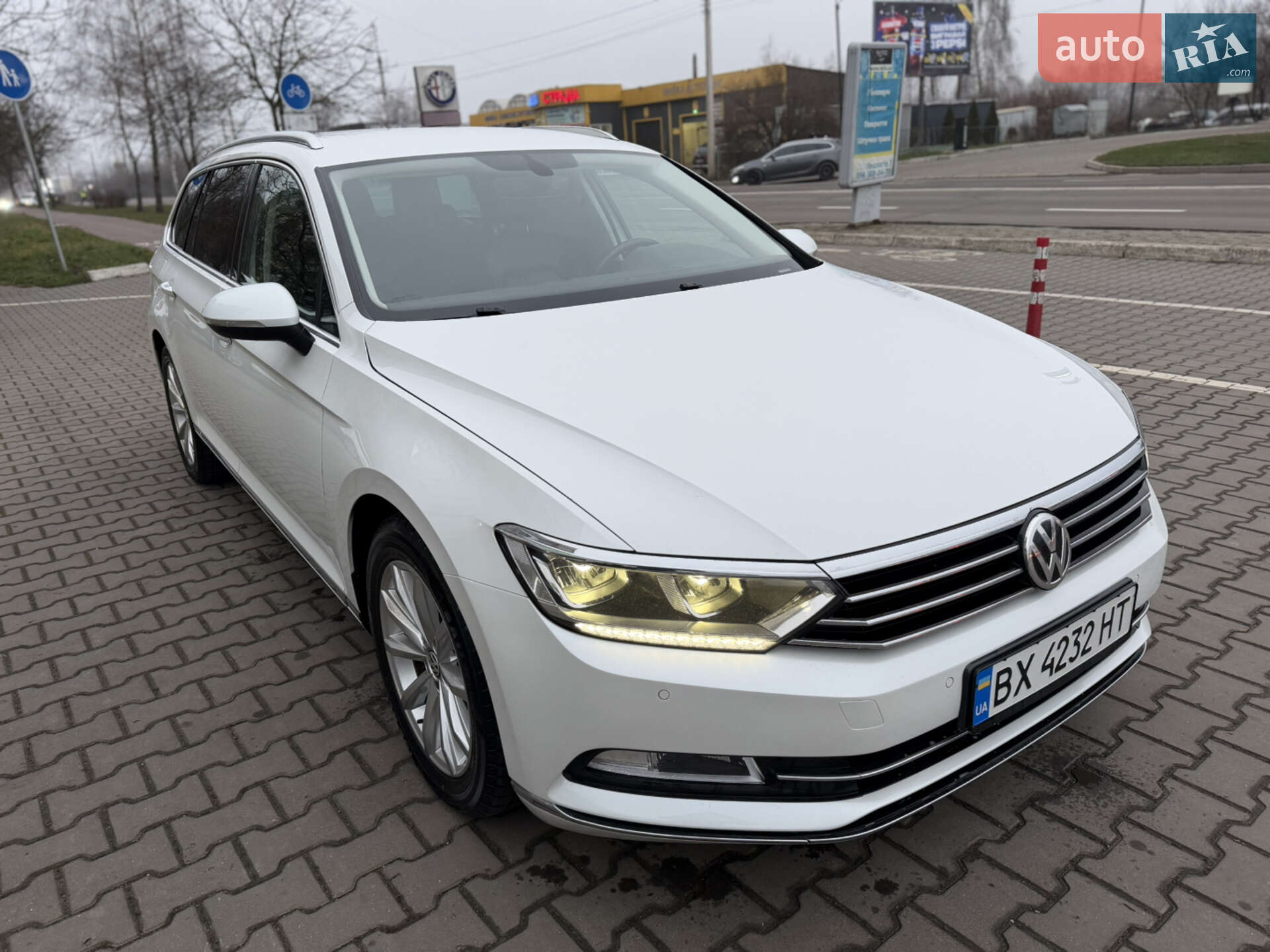 VOLKSWAGEN PASSAT 2016