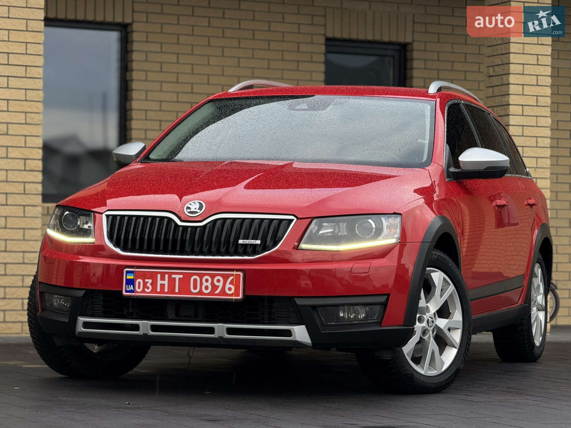 Головне фото звіту автомобіля SKODA OCTAVIA 2015