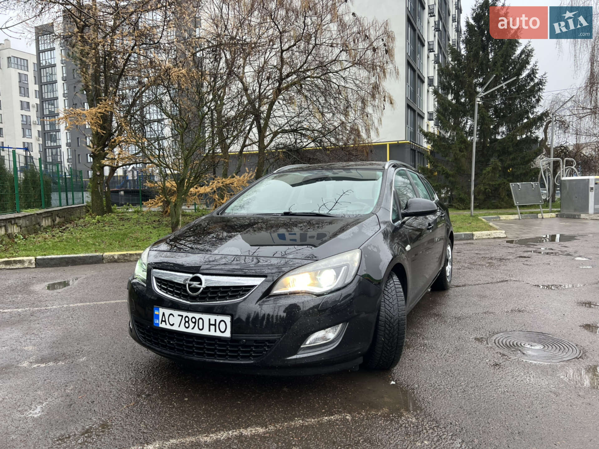 Головне фото звіту автомобіля OPEL ASTRA 2011