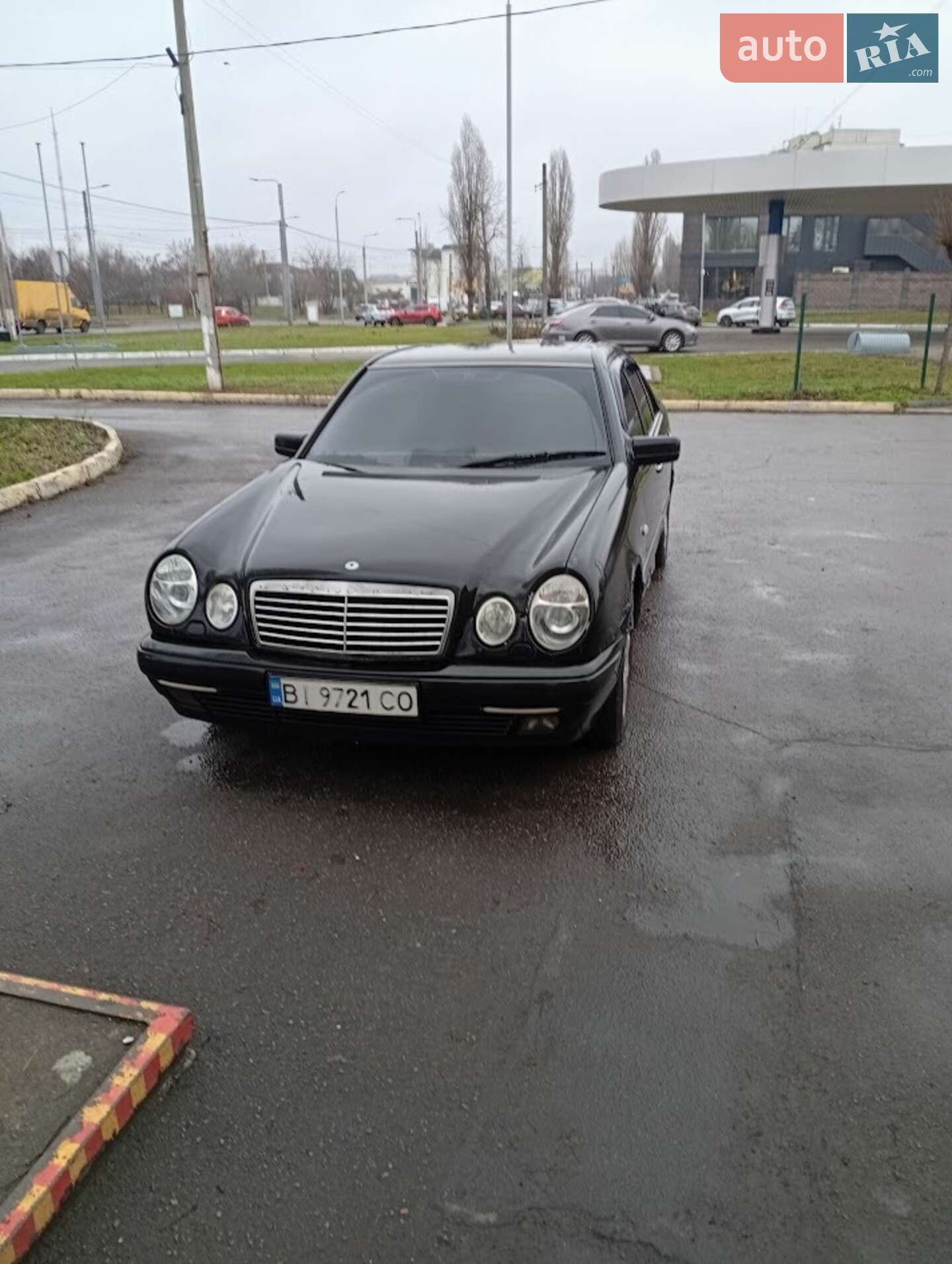 MERCEDES-BENZ E 320 1998