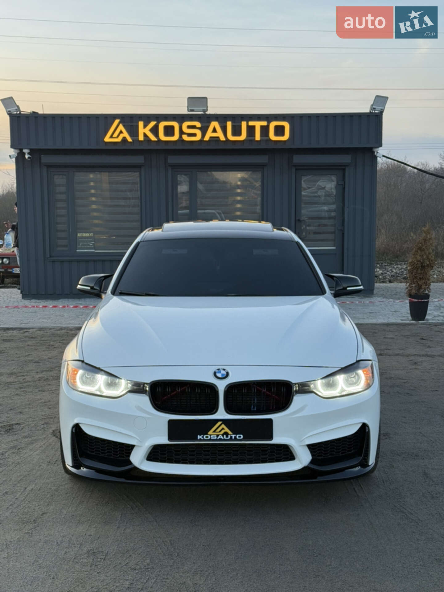 BMW 328I