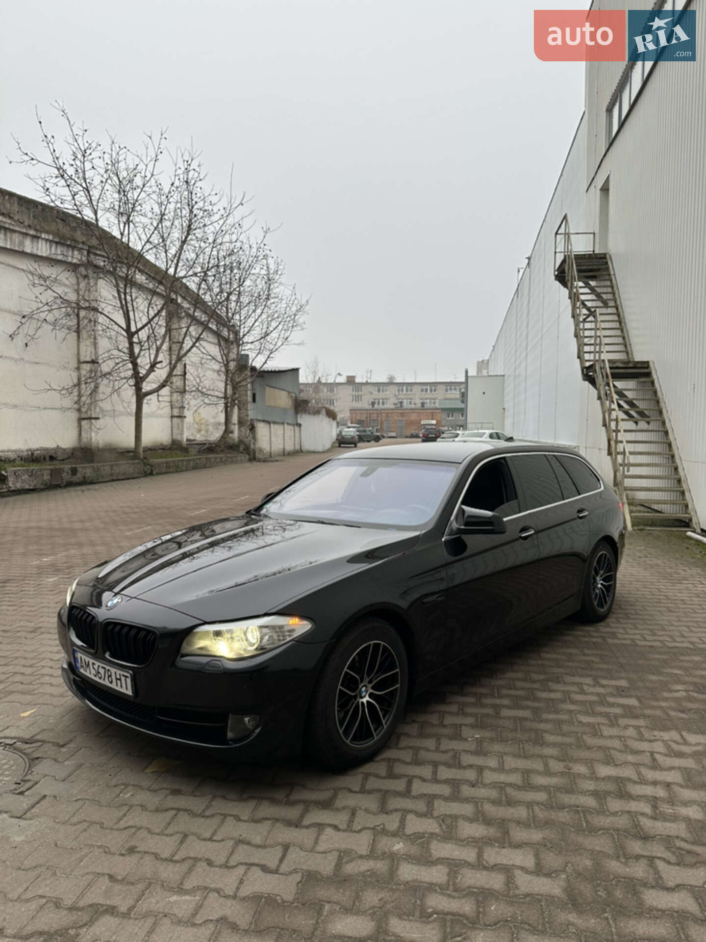 Головне фото звіту автомобіля BMW 520D 2011