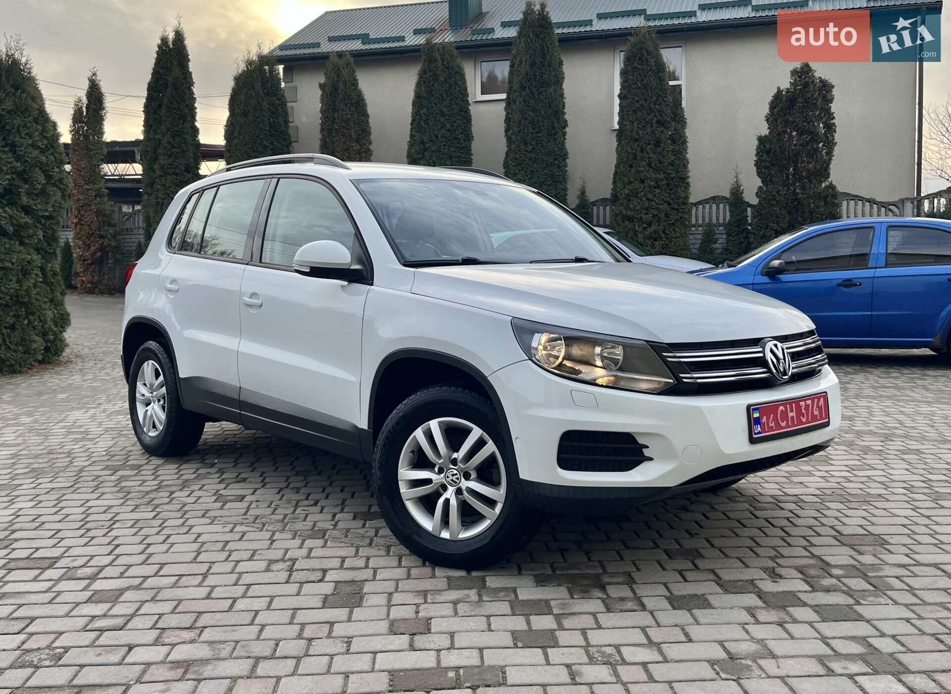VOLKSWAGEN TIGUAN 2016